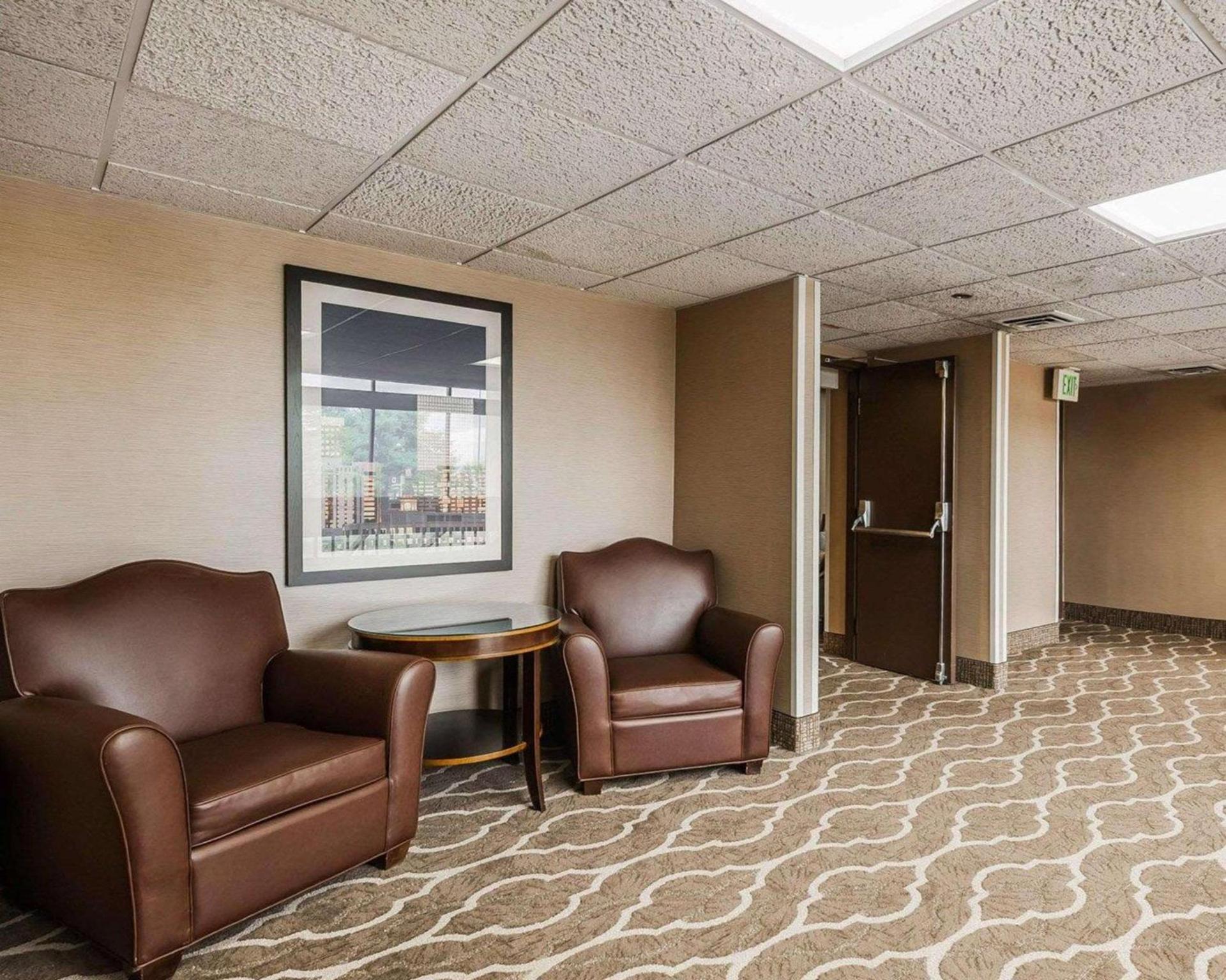 Spark by Hilton Denver East I 70 photo 27