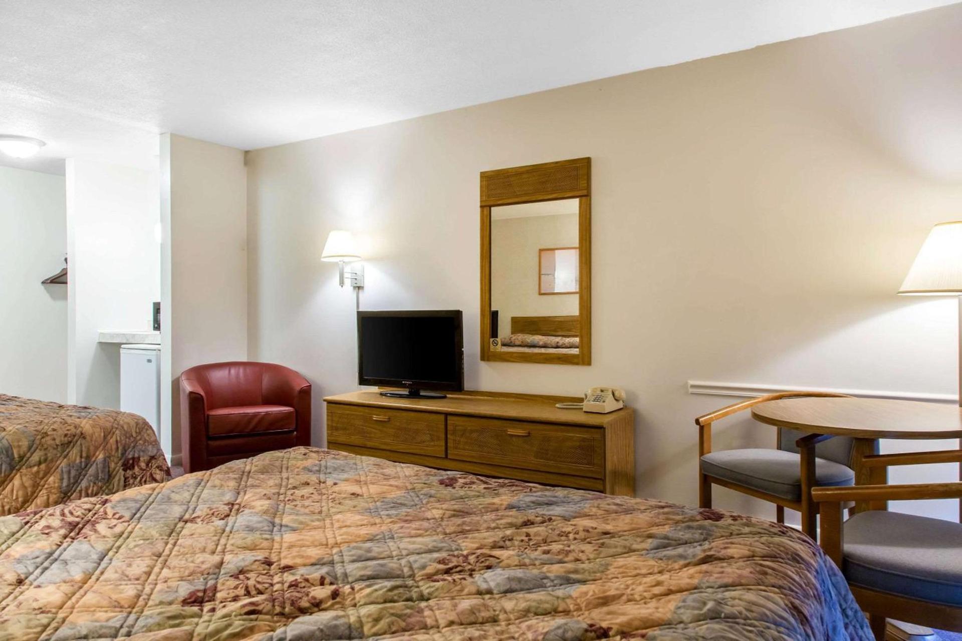 Rodeway Inn Waterford - New London photo 16