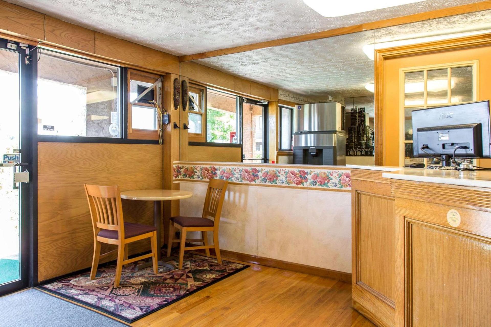Rodeway Inn & Suites Branford - Guilford photo 4