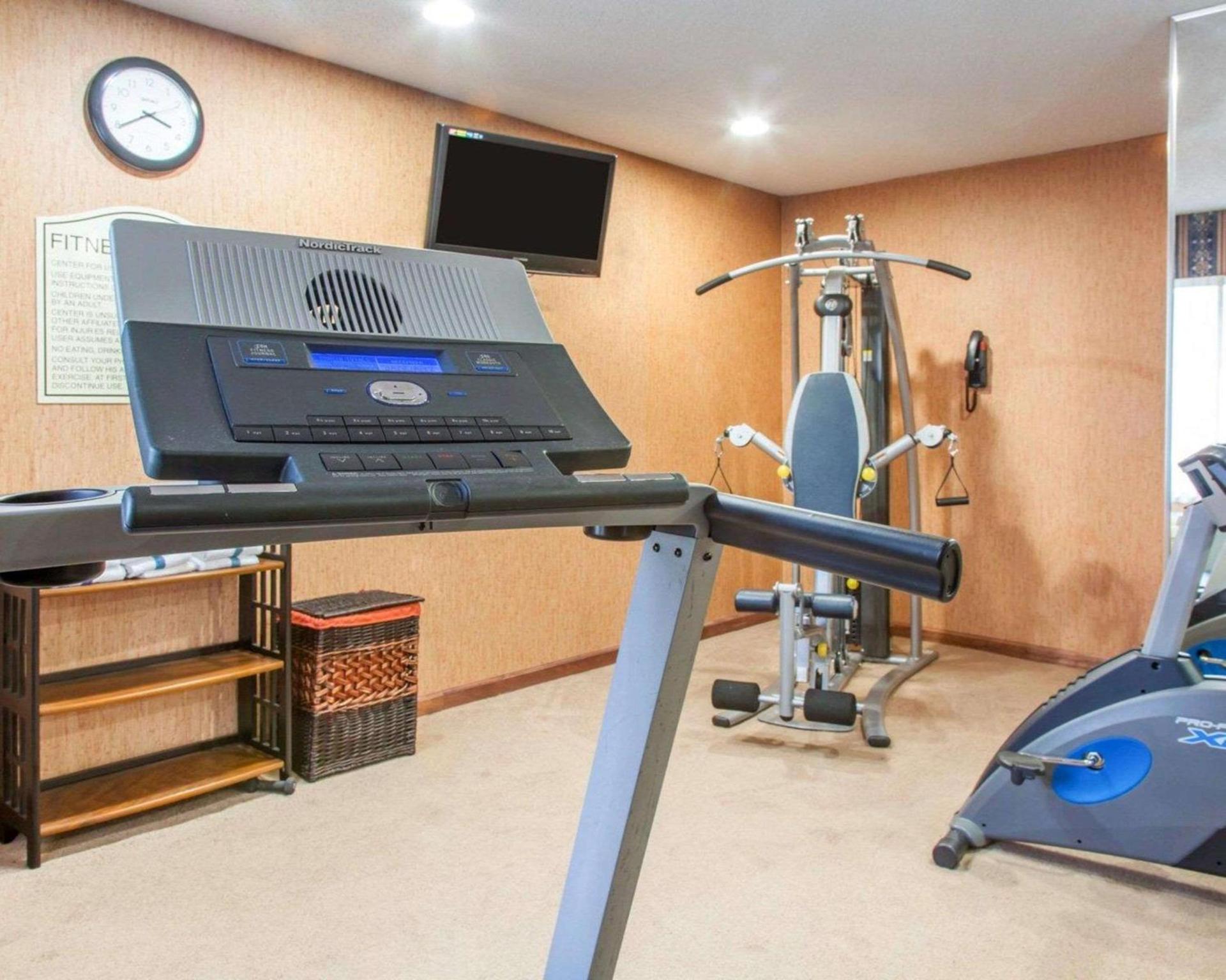 Quality Inn & Suites photo 5