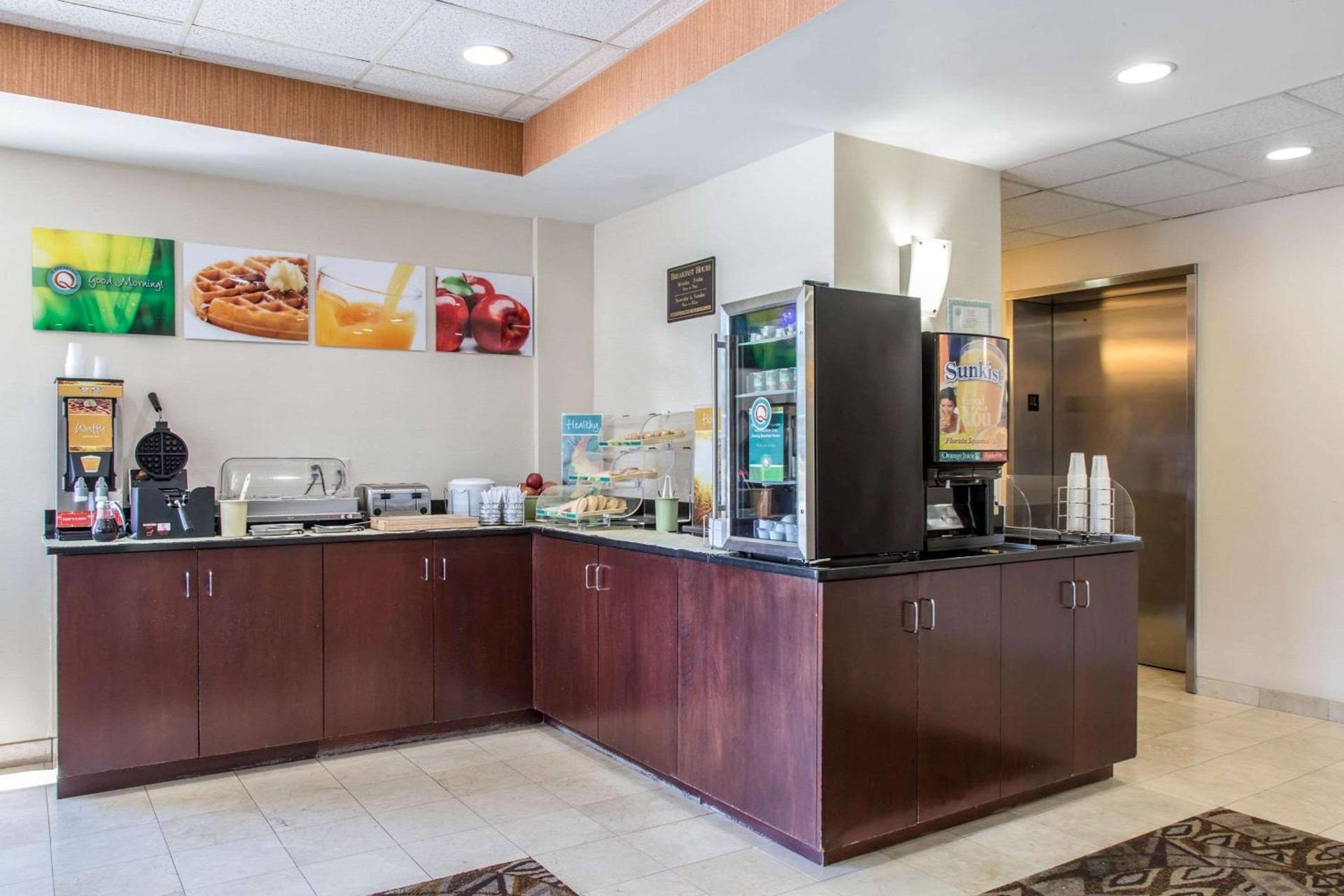 Quality Inn & Suites Danbury near University photo 37