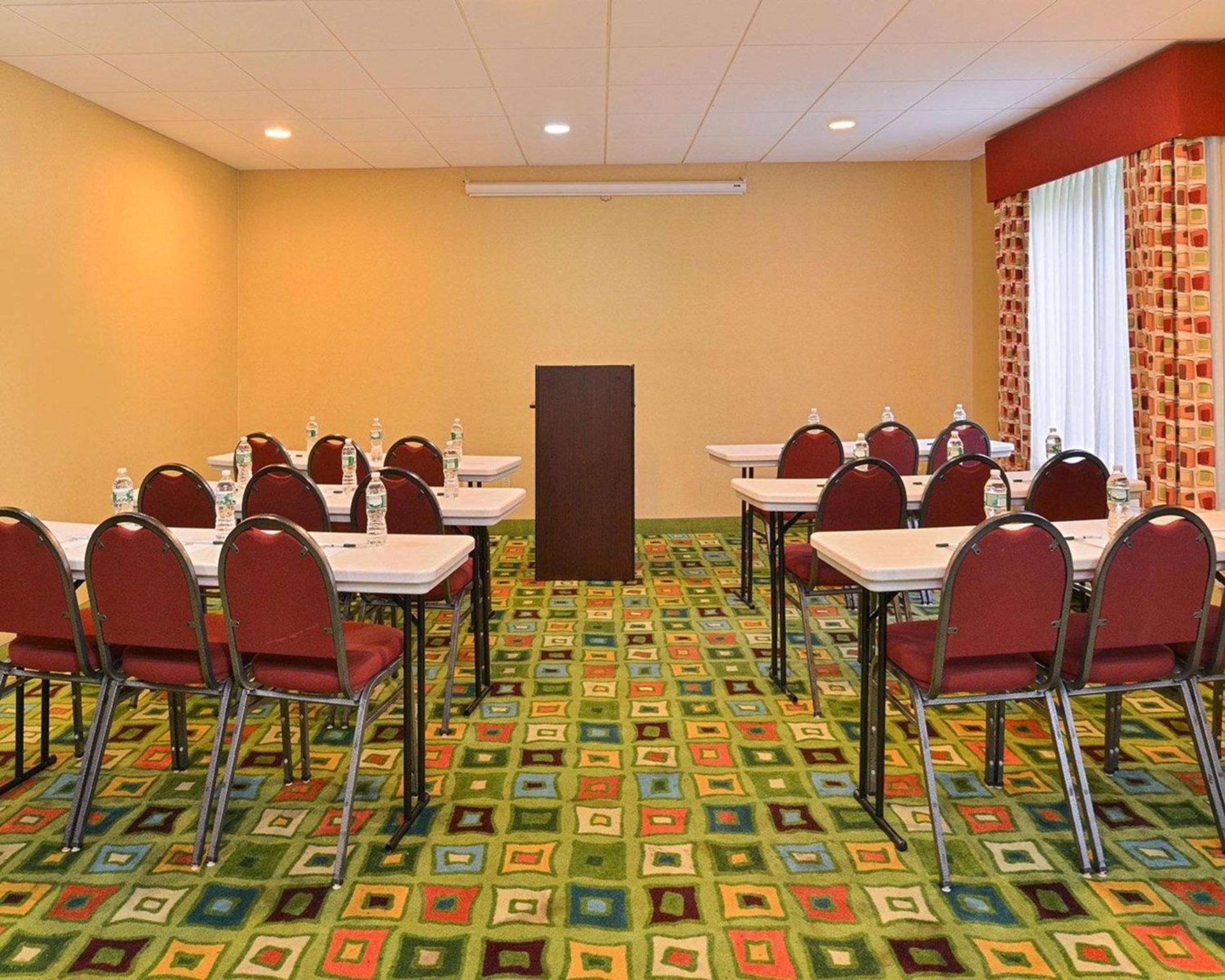 Quality Suites Stratford photo 24