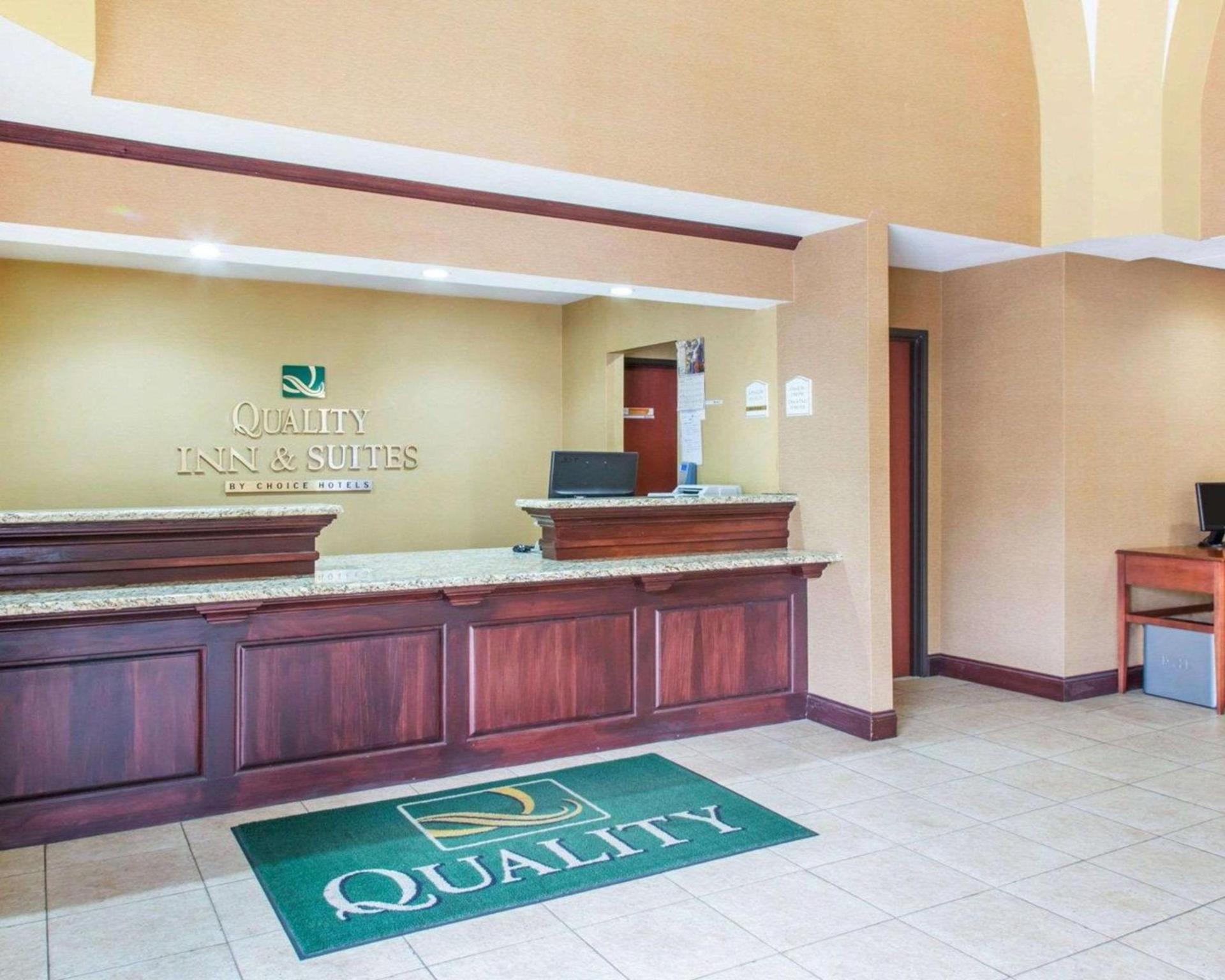 Quality Inn & Suites photo 11