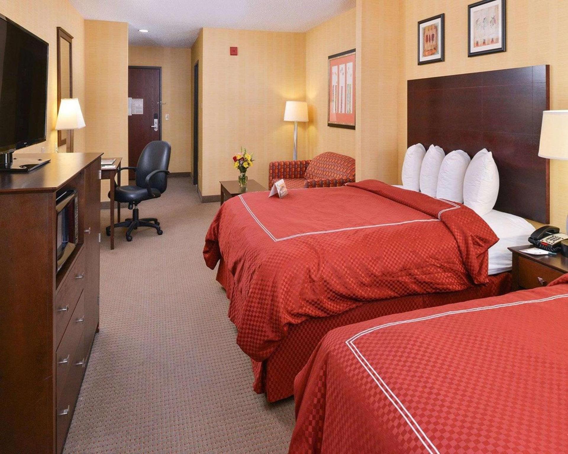 Quality Suites Stratford photo 18