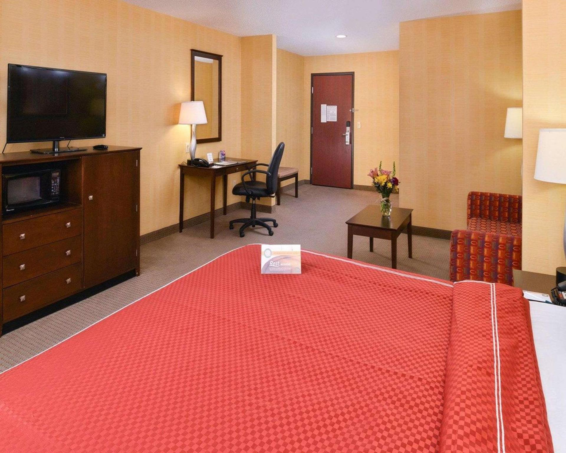 Quality Suites Stratford photo 14