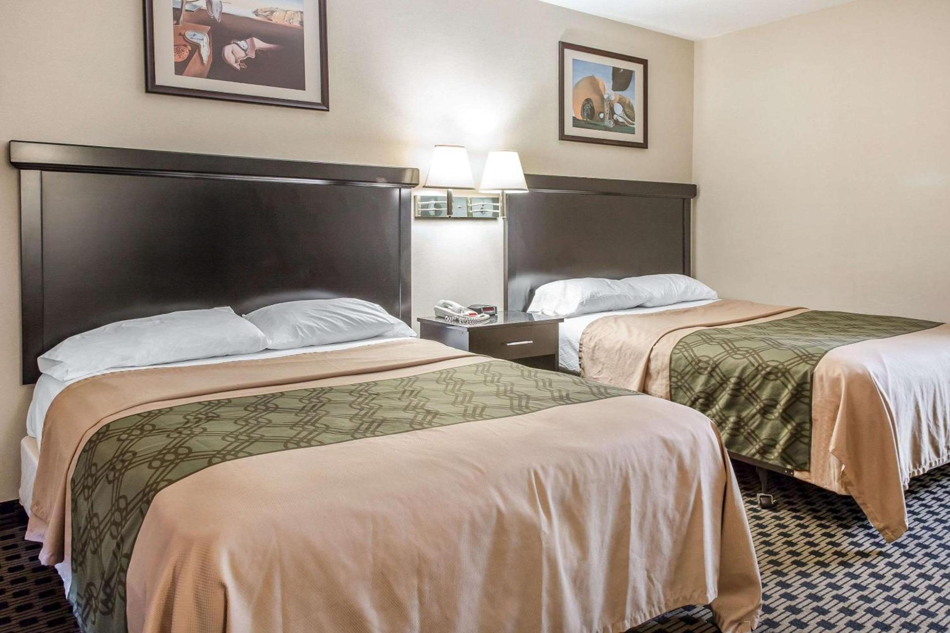 Econo Lodge photo 26