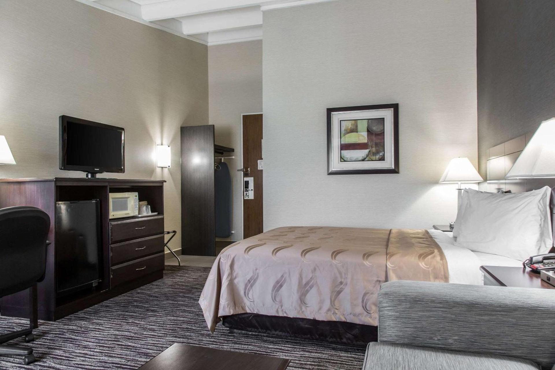 Quality Inn & Suites Danbury near University photo 23