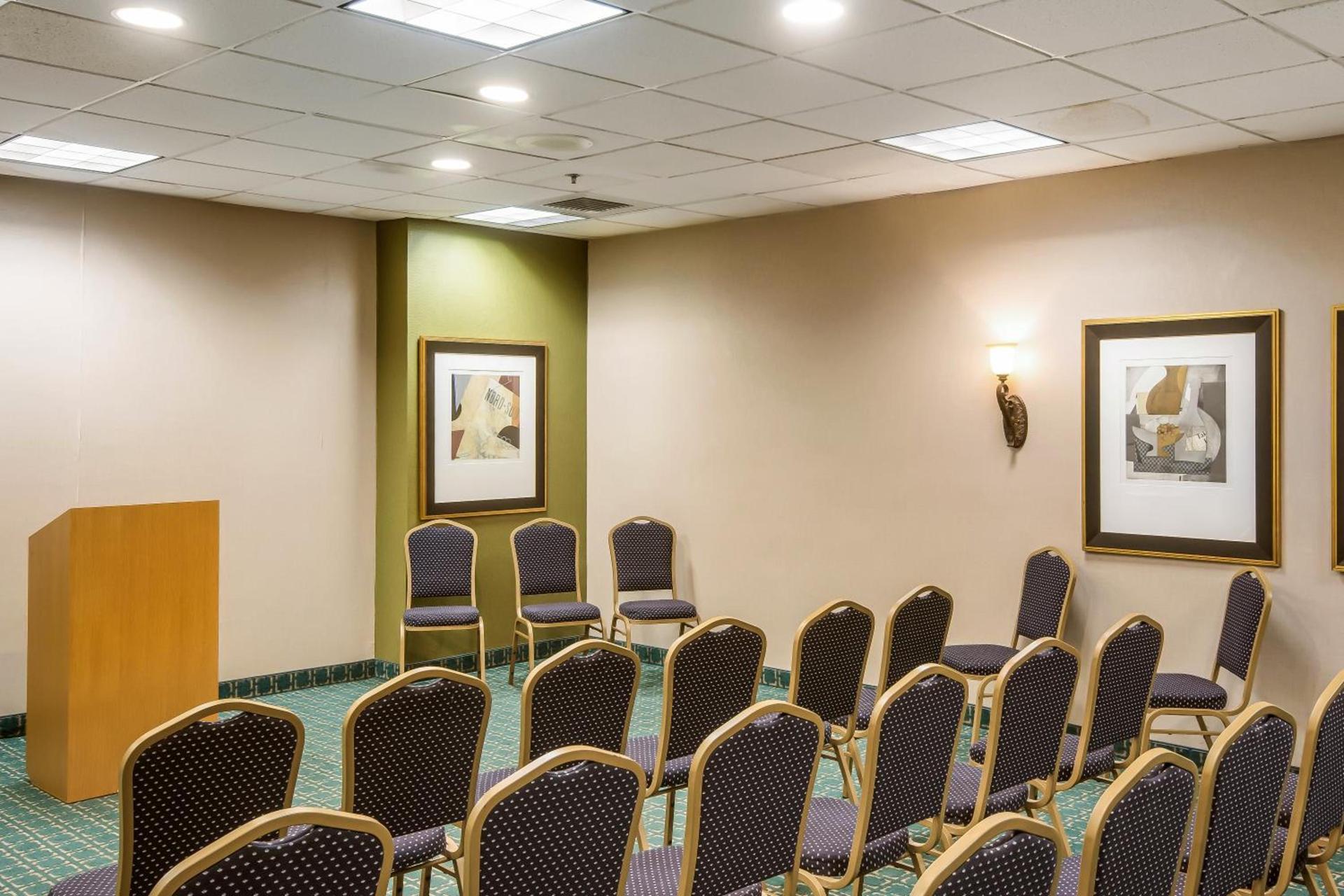 Chester Hotel and Conference Center photo 9