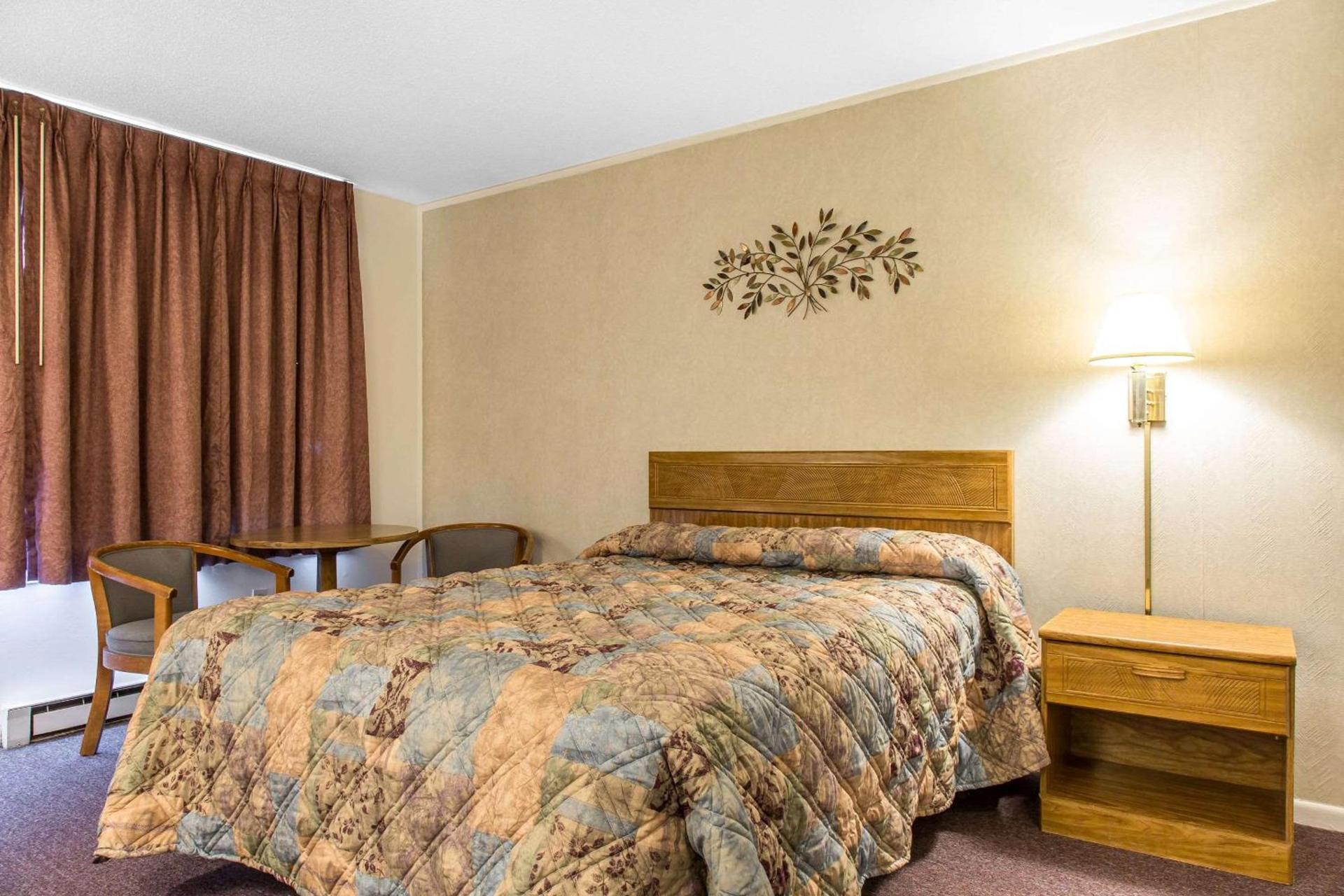 Rodeway Inn Waterford - New London photo 10