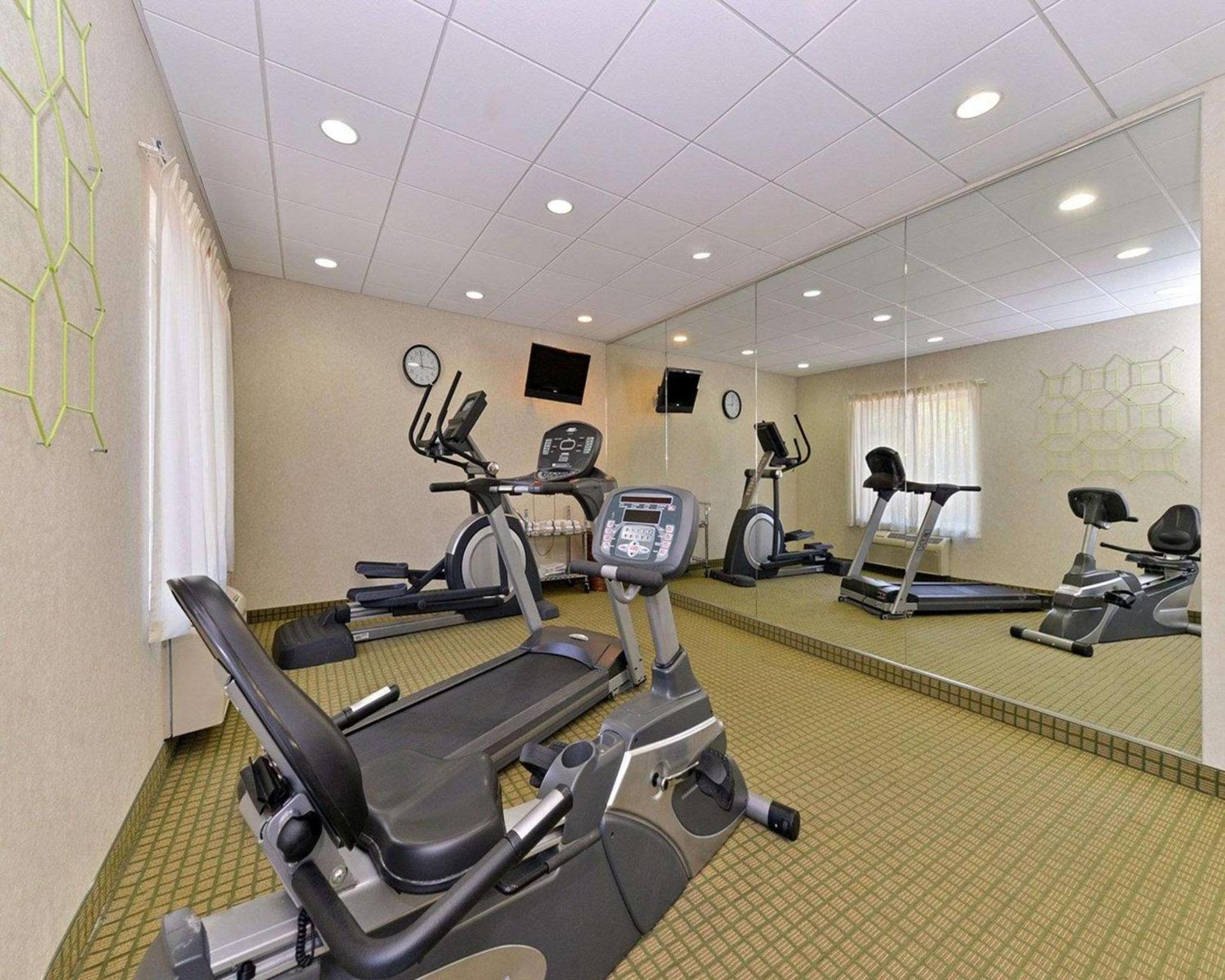 Quality Suites Stratford photo 21
