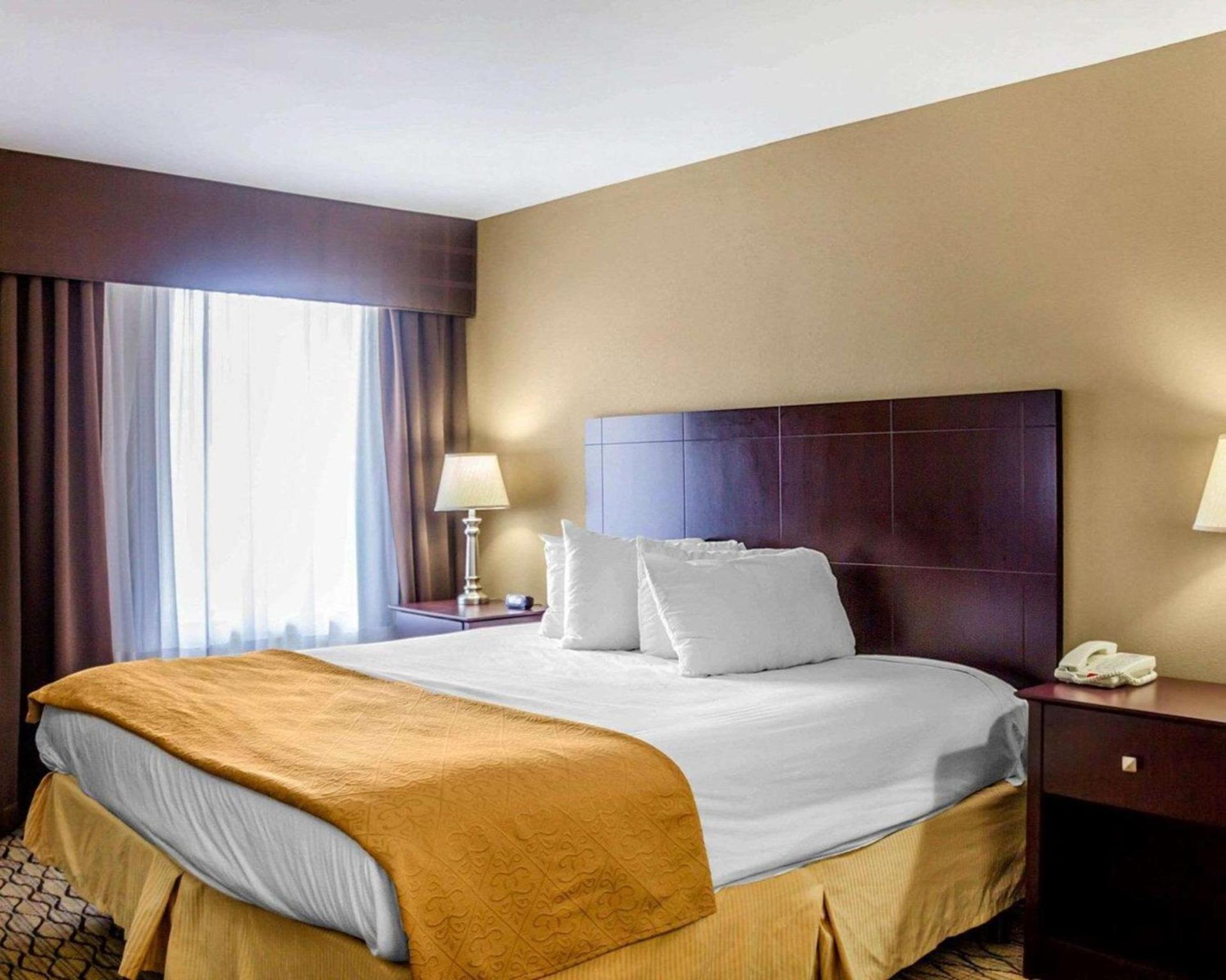 Quality Inn Waterbury East photo 14