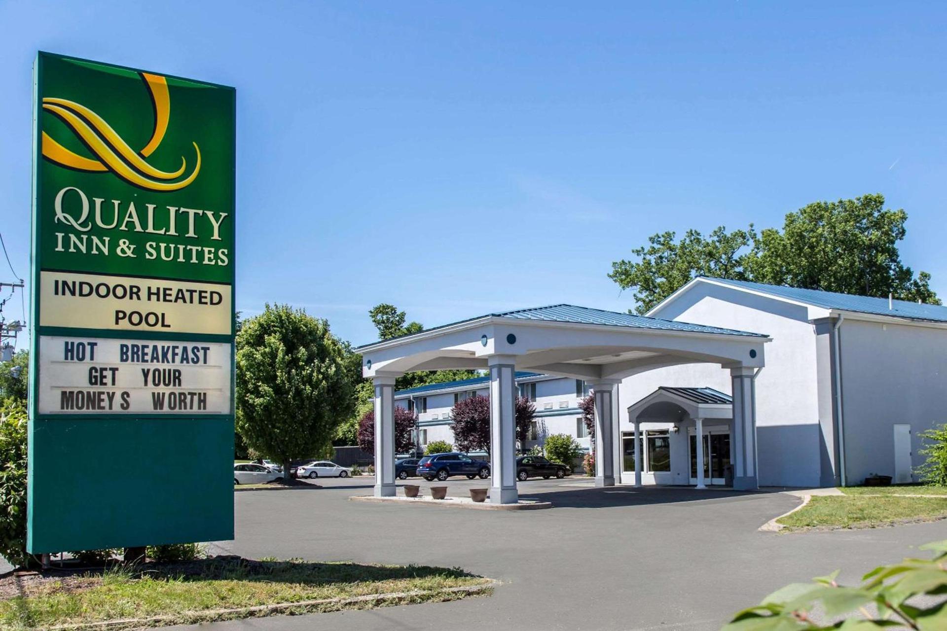 Quality Inn & Suites Danbury near University — hotel in Danbury