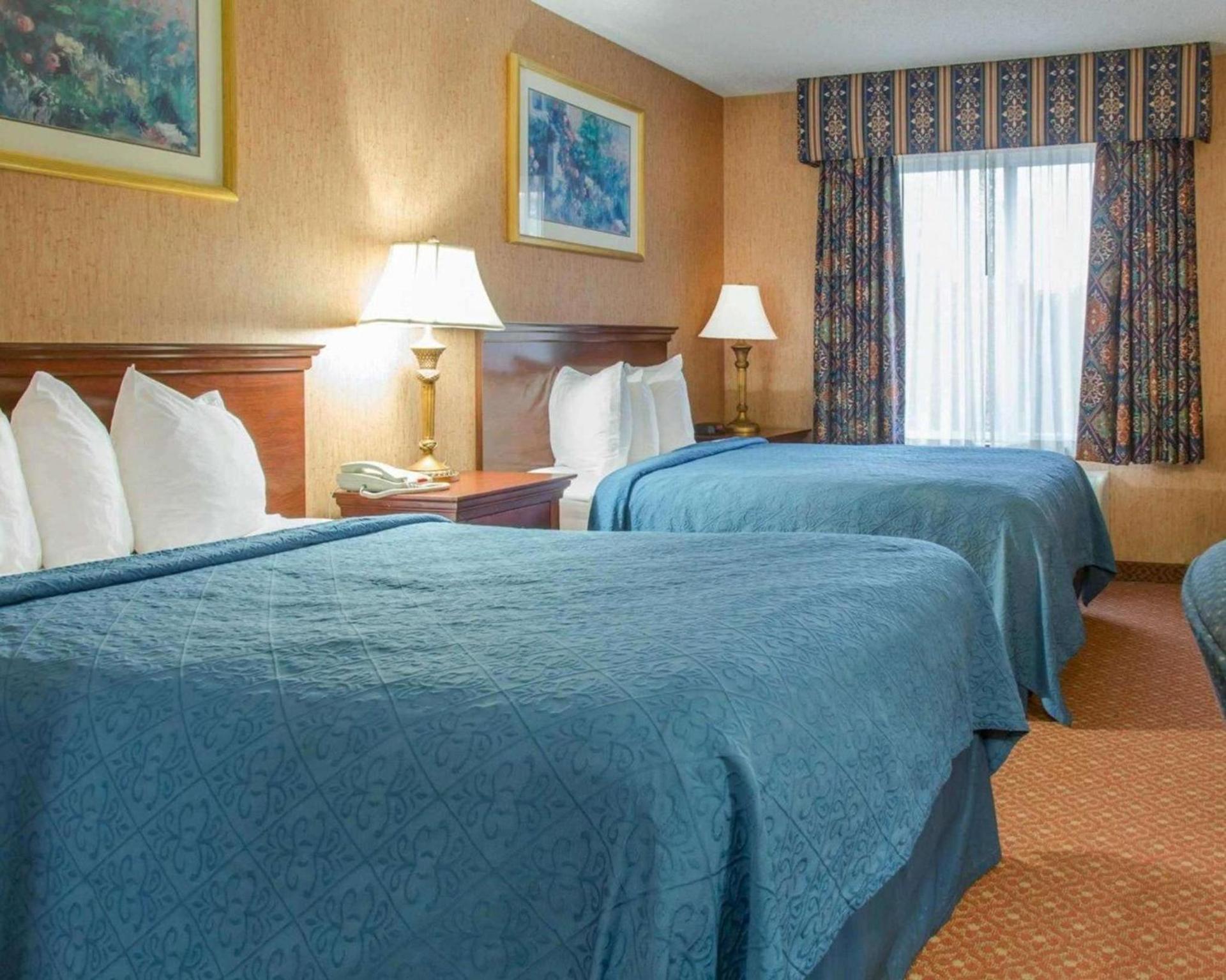 Quality Inn & Suites photo 18