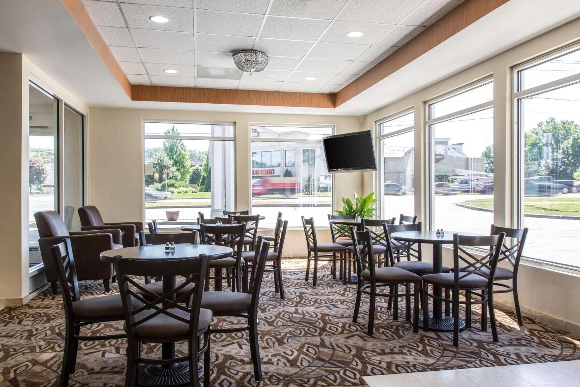 Quality Inn & Suites Danbury near University photo 16