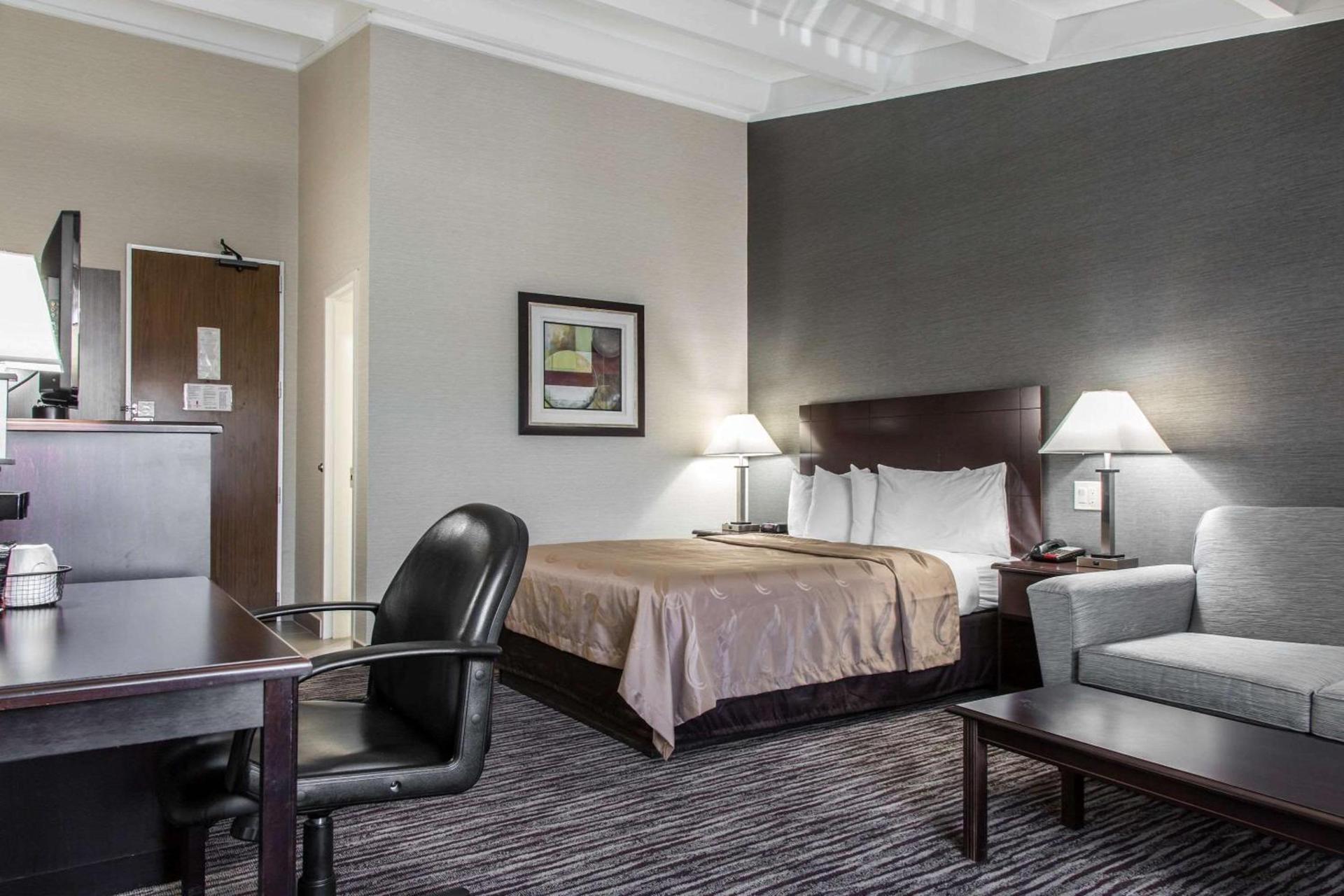 Quality Inn & Suites Danbury near University photo 12