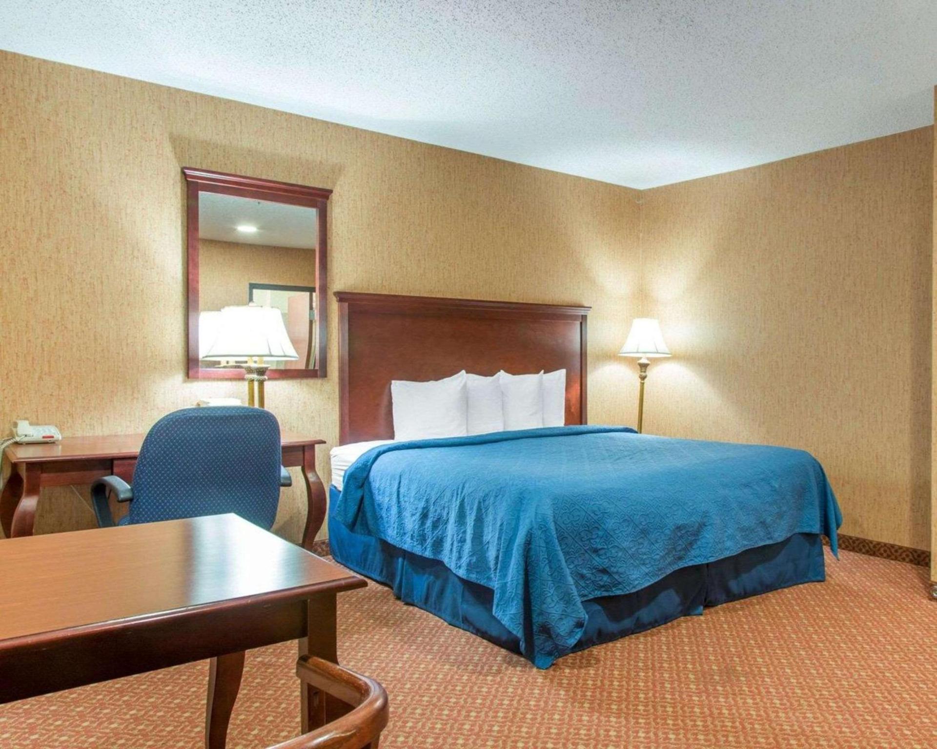 Quality Inn & Suites photo 25