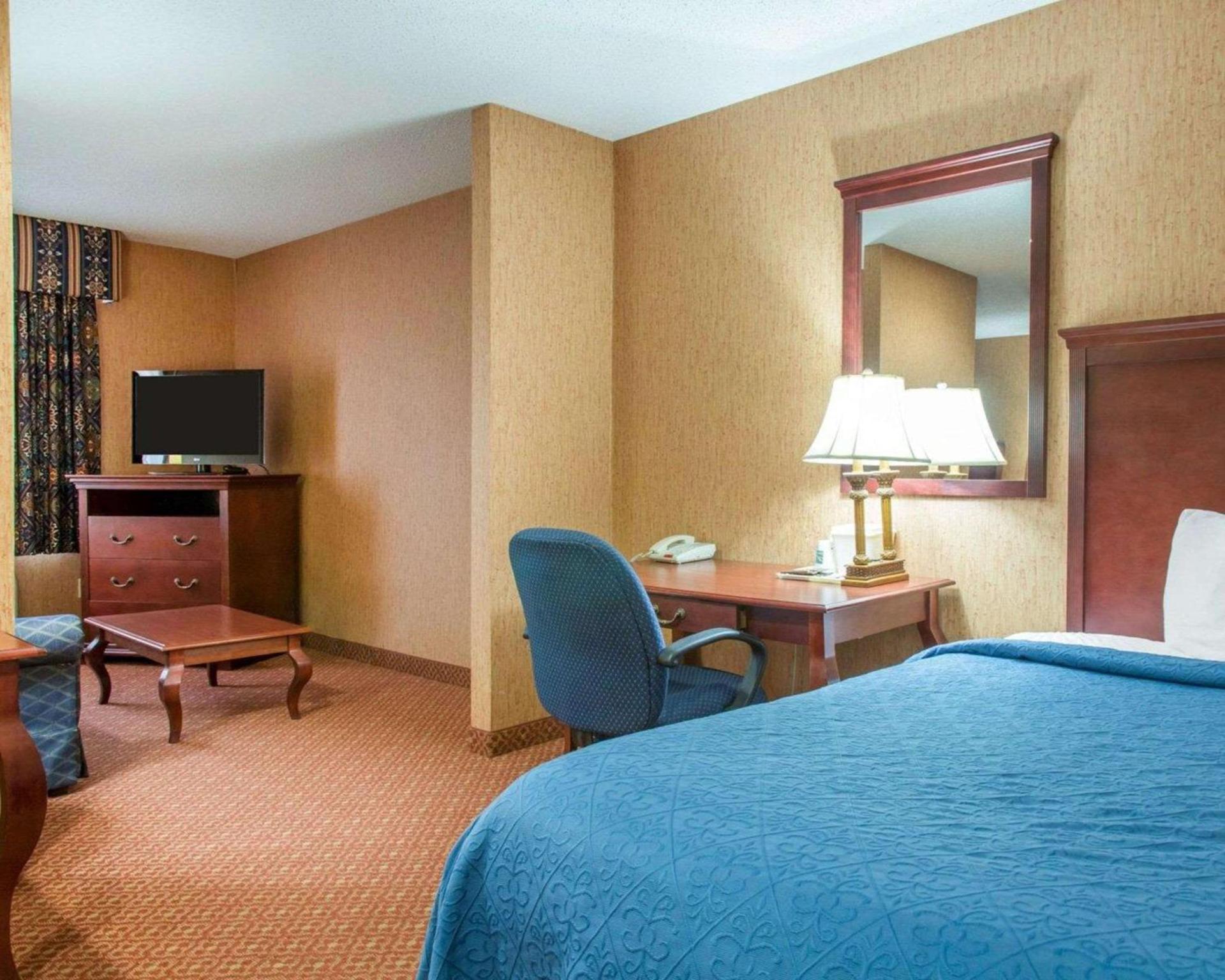 Quality Inn & Suites photo 27