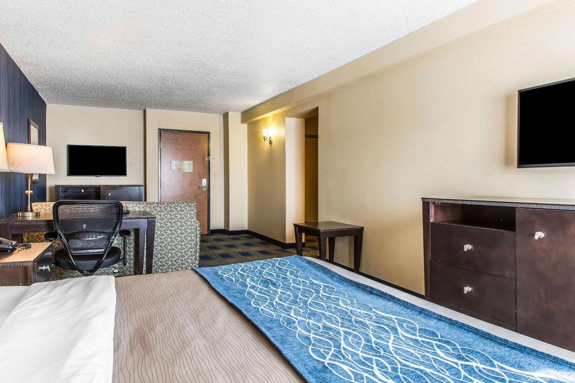 Comfort Inn & Suites Meriden East photo 37