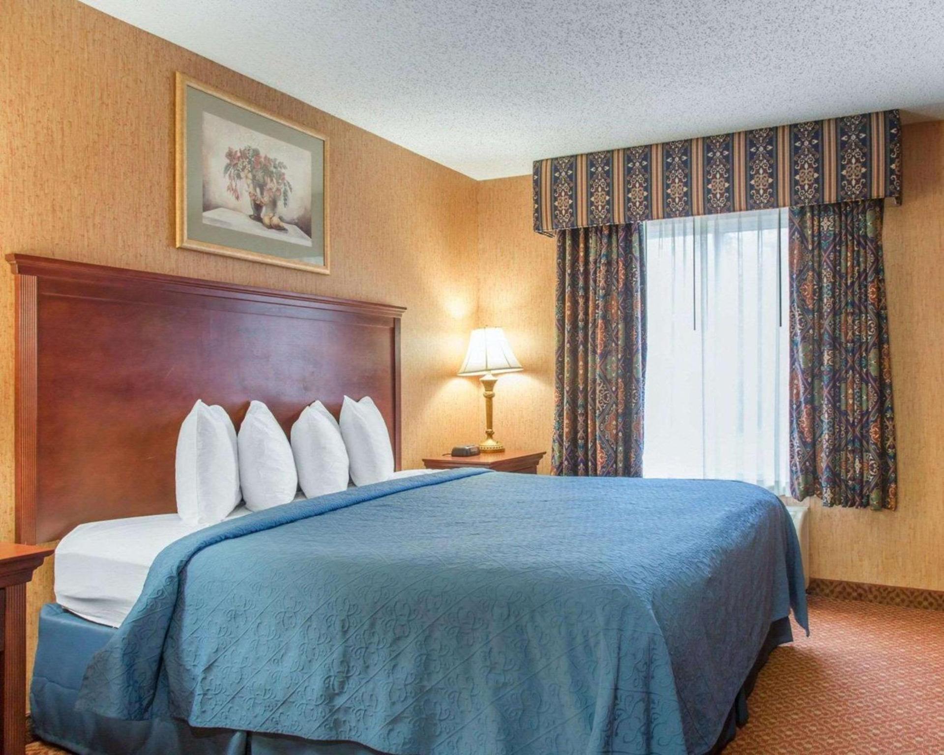 Quality Inn & Suites photo 28