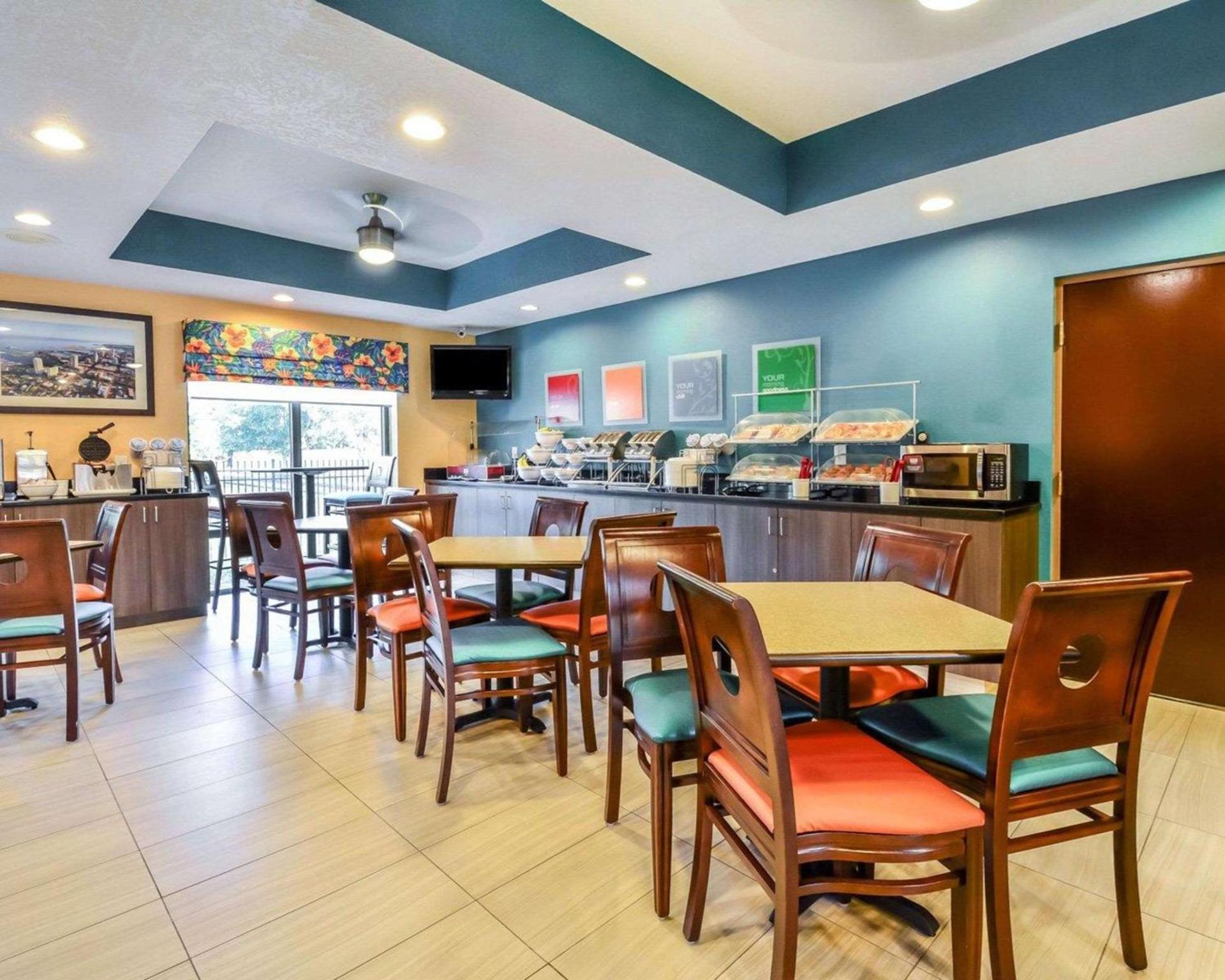 Comfort Suites Tampa - Brandon photo 22