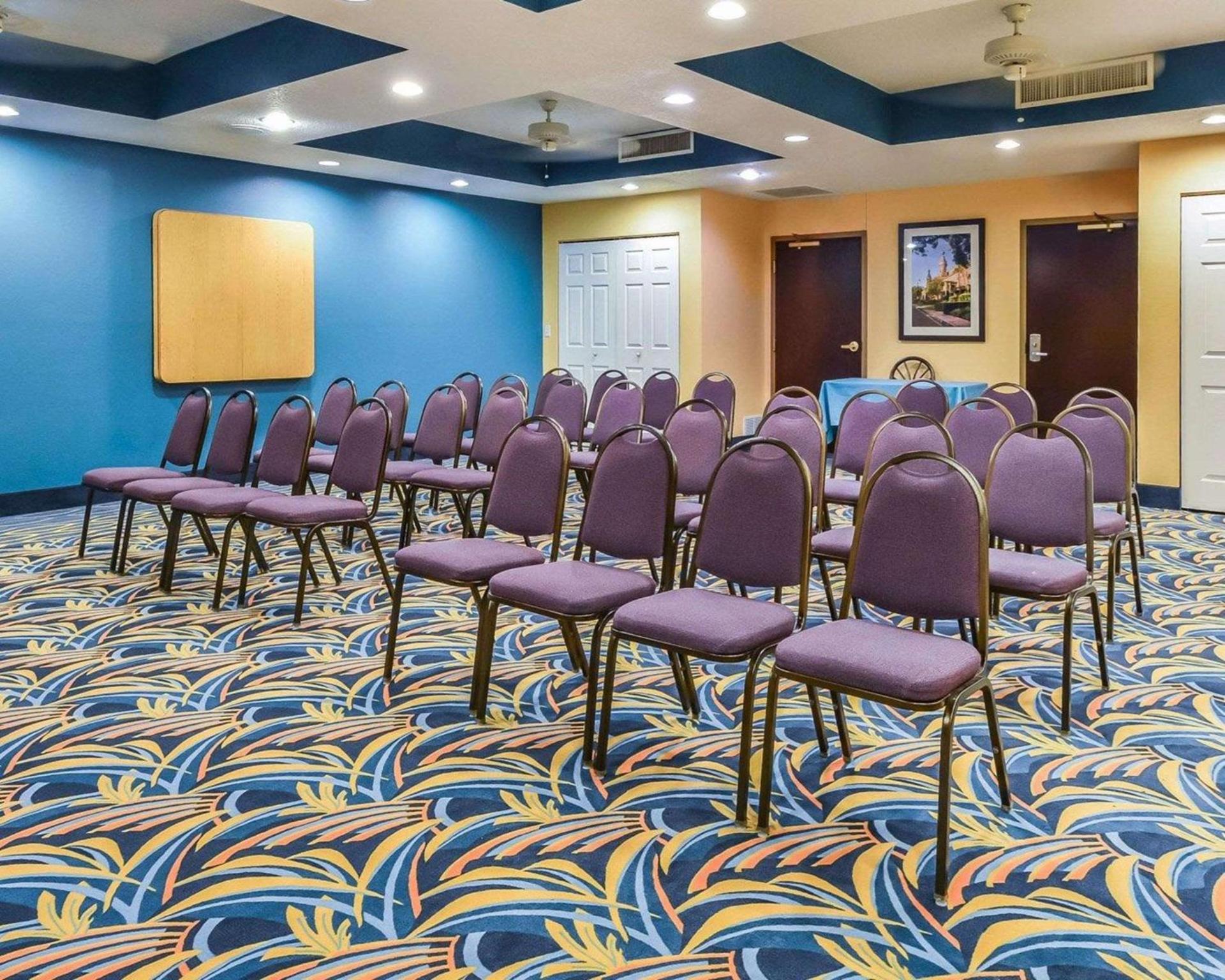 Comfort Suites Tampa - Brandon photo 17