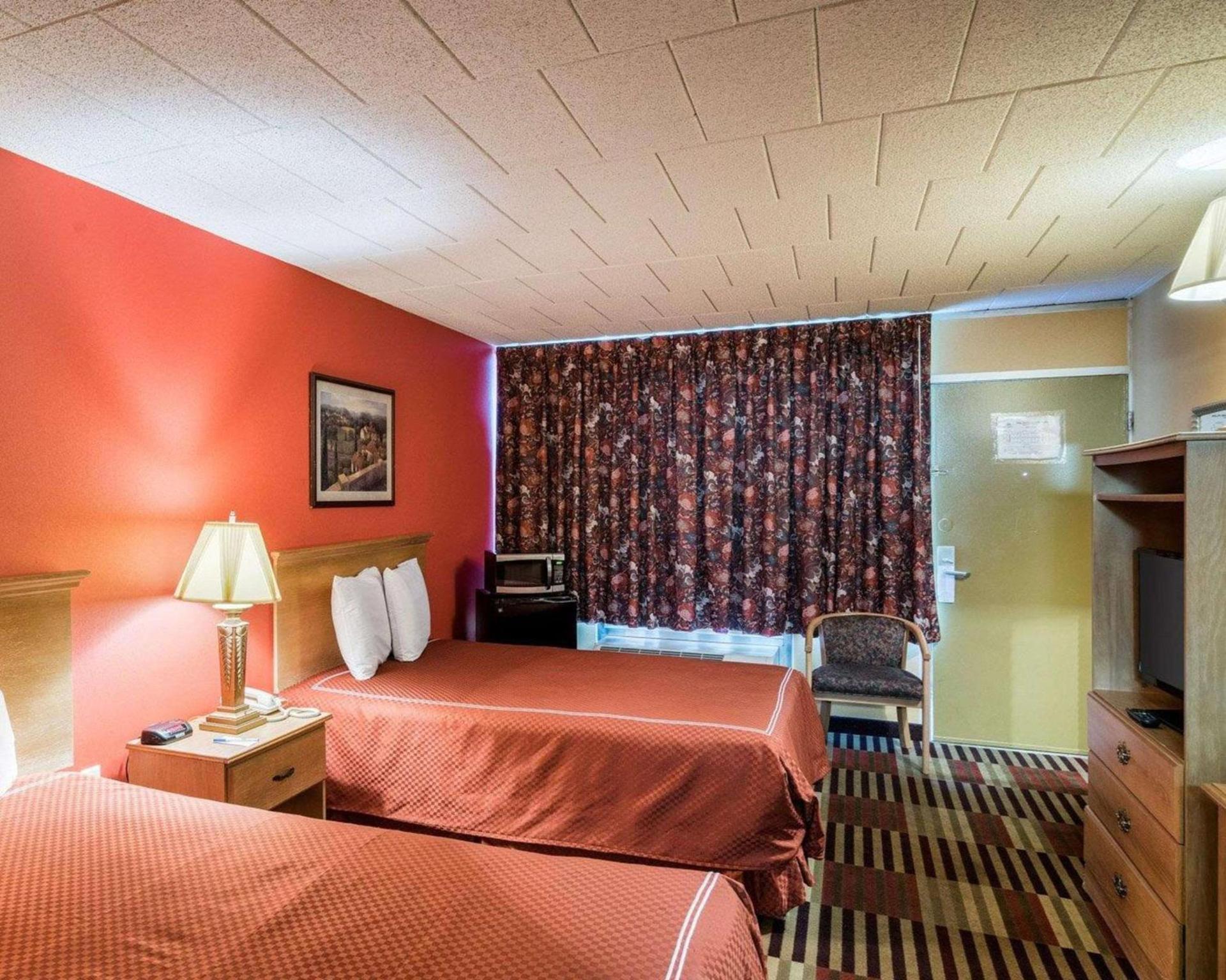 Rodeway Inn University photo 19