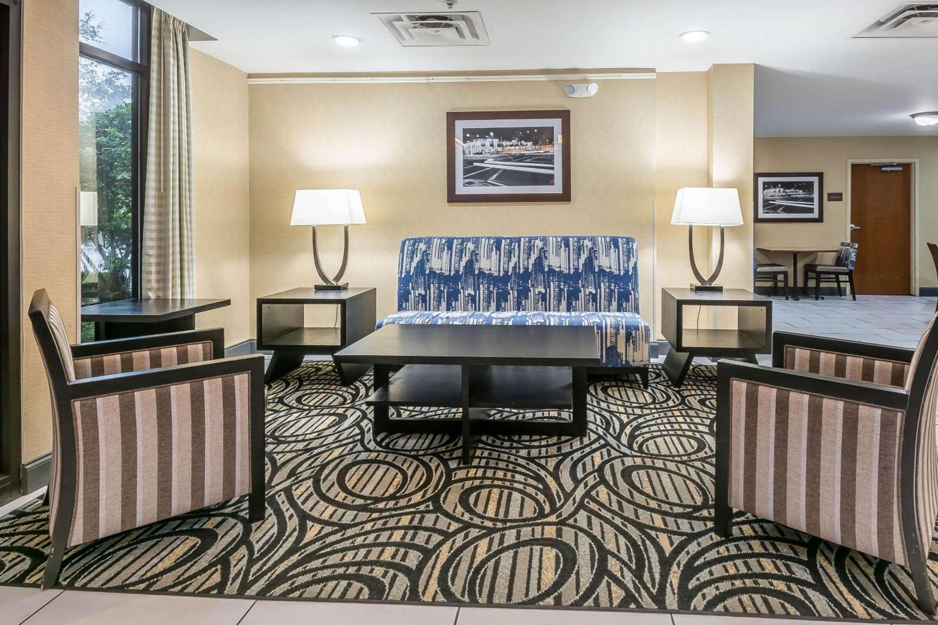 Comfort Inn University photo 10