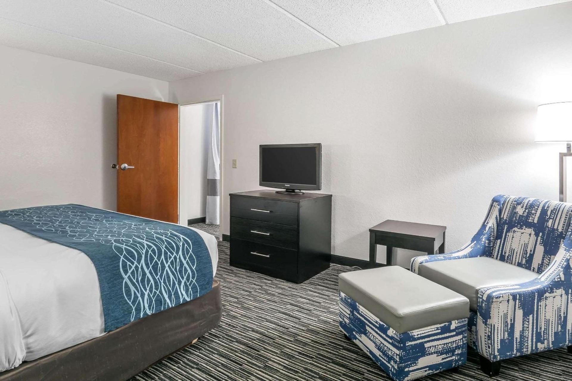Comfort Inn University photo 8