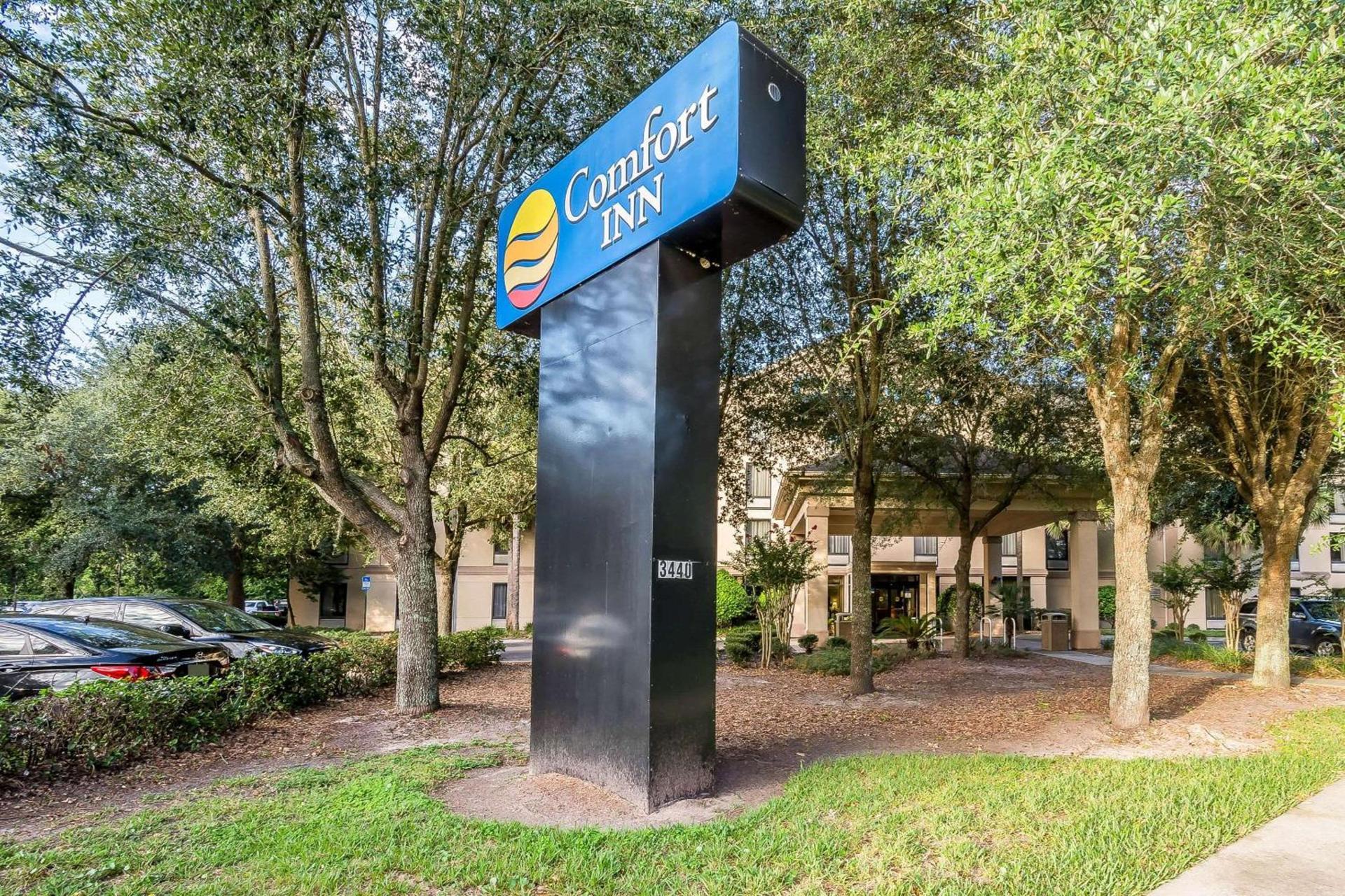 Comfort Inn University photo 19