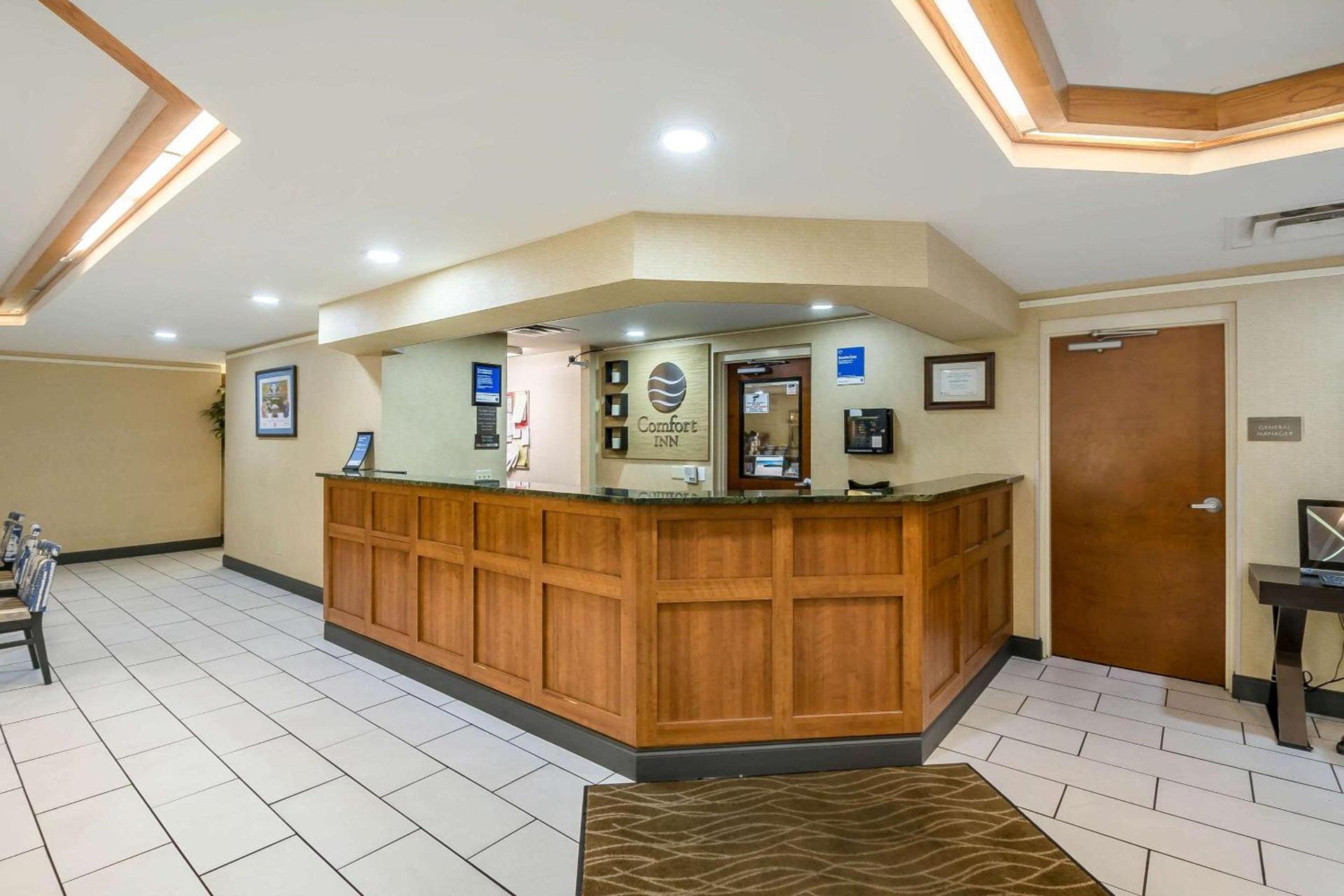 Comfort Inn University photo 21