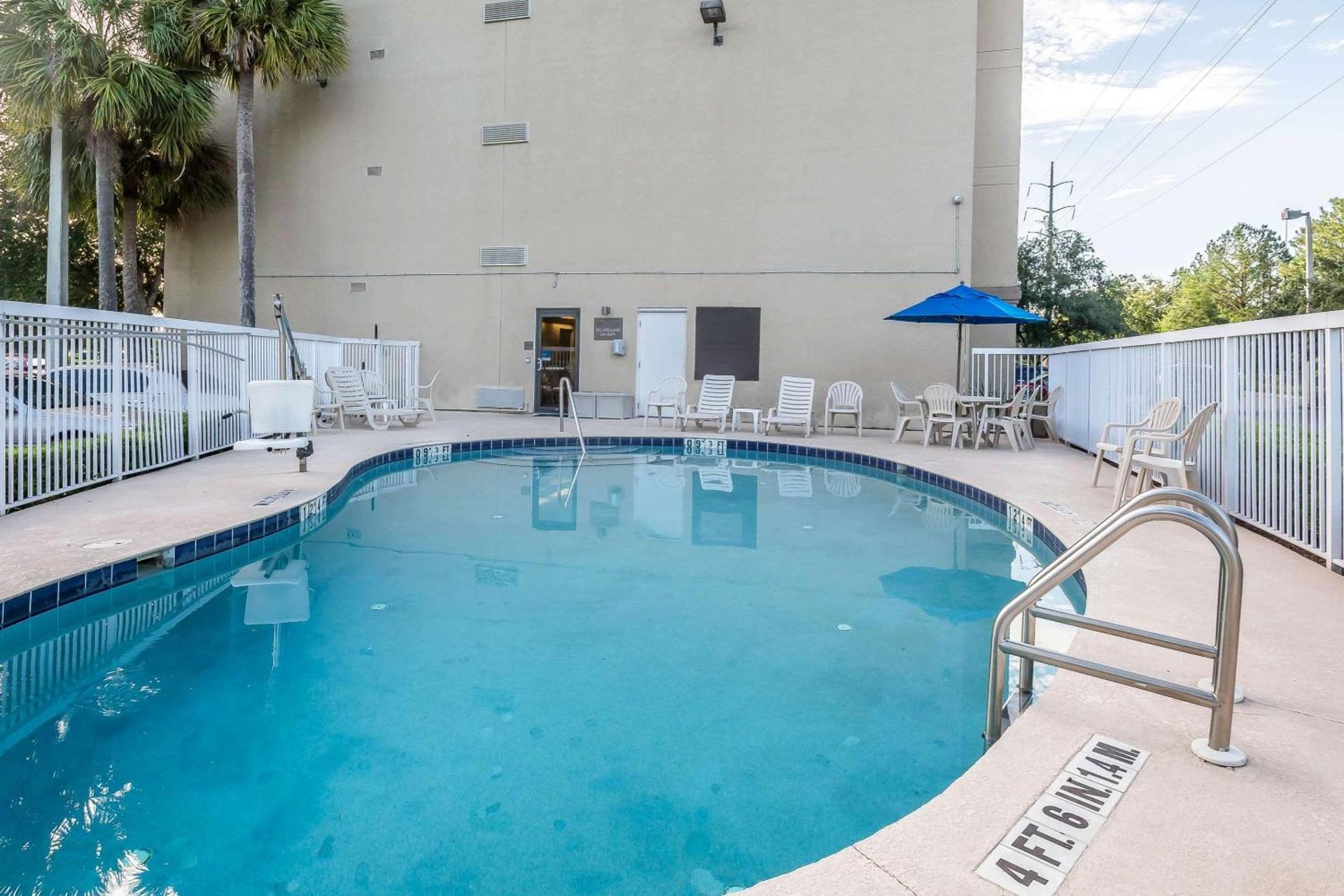 Comfort Inn University photo 3
