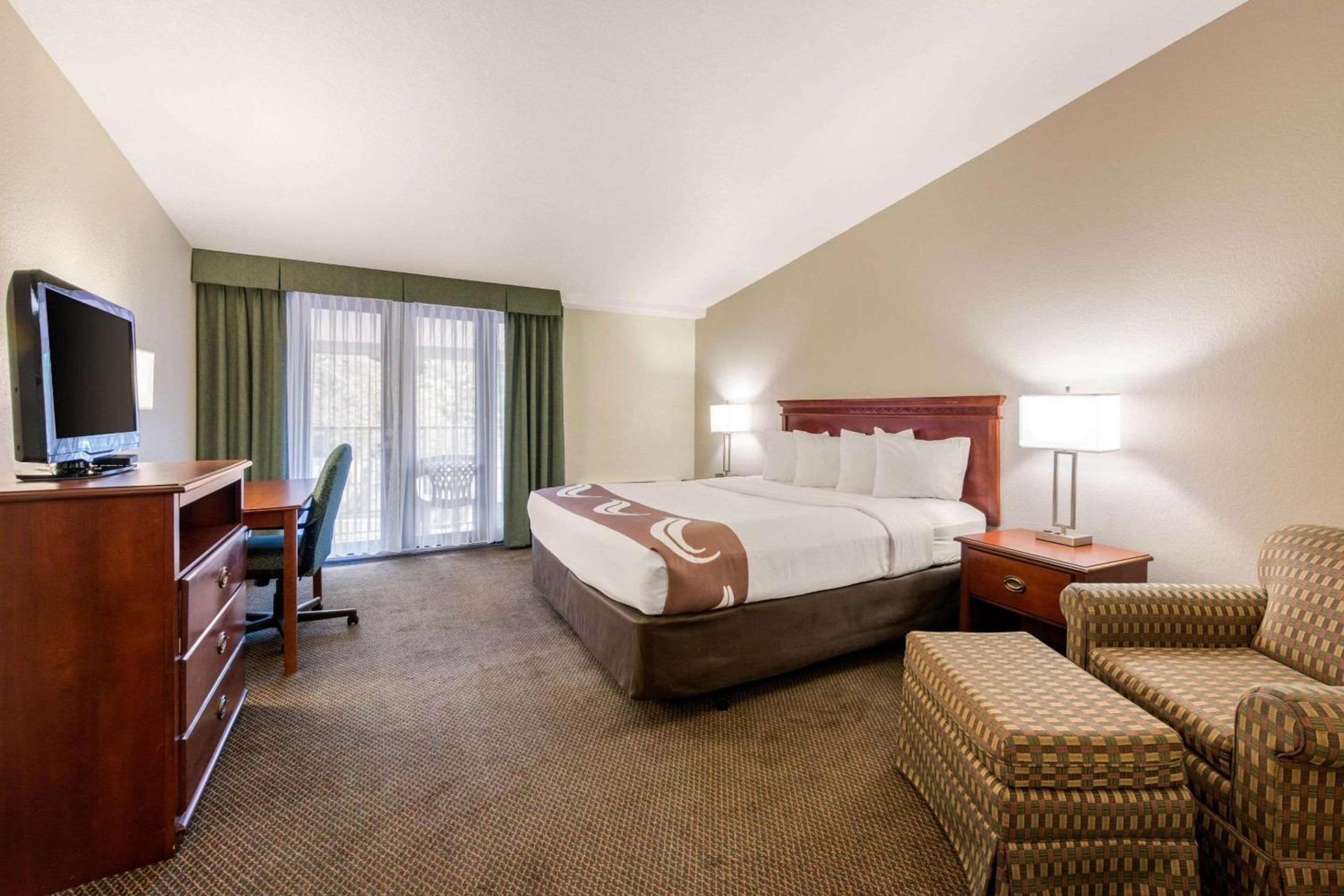 Quality Inn & Suites Tarpon Springs South photo 14