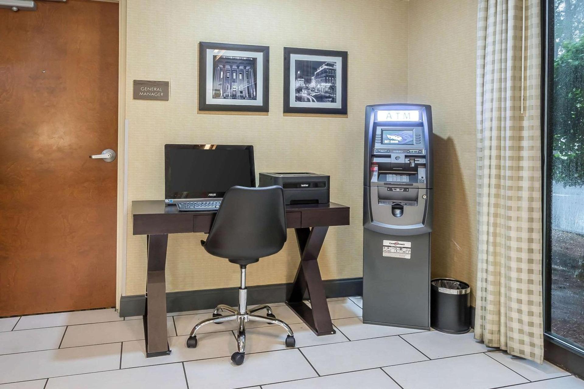Comfort Inn University photo 5
