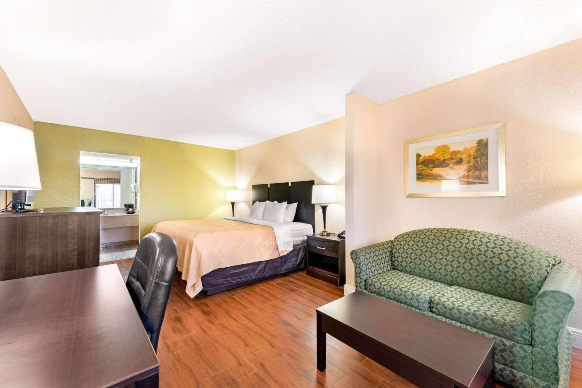 Quality Inn & Suites Orlando Airport photo 6