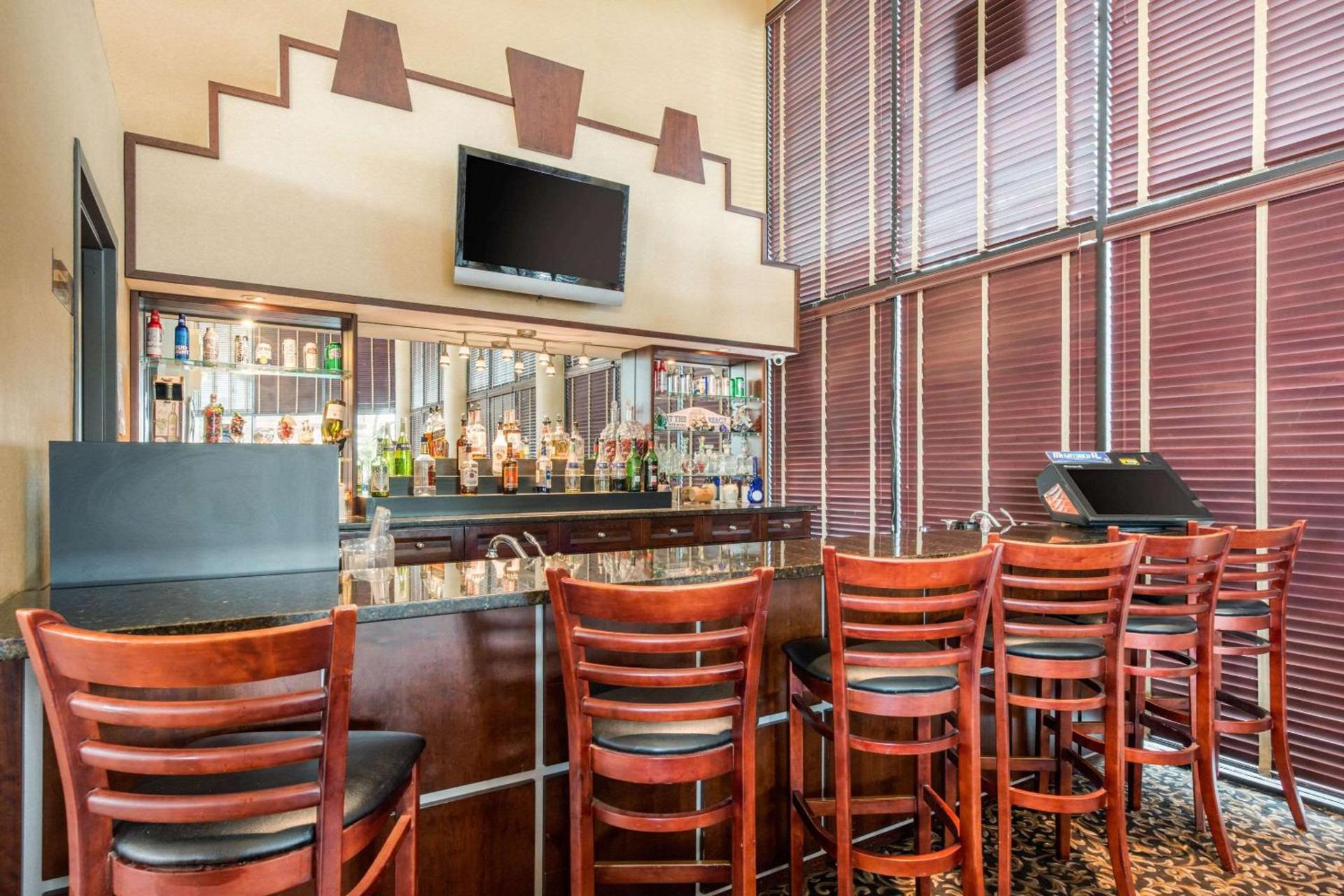 Quality Inn & Suites Tarpon Springs South photo 38