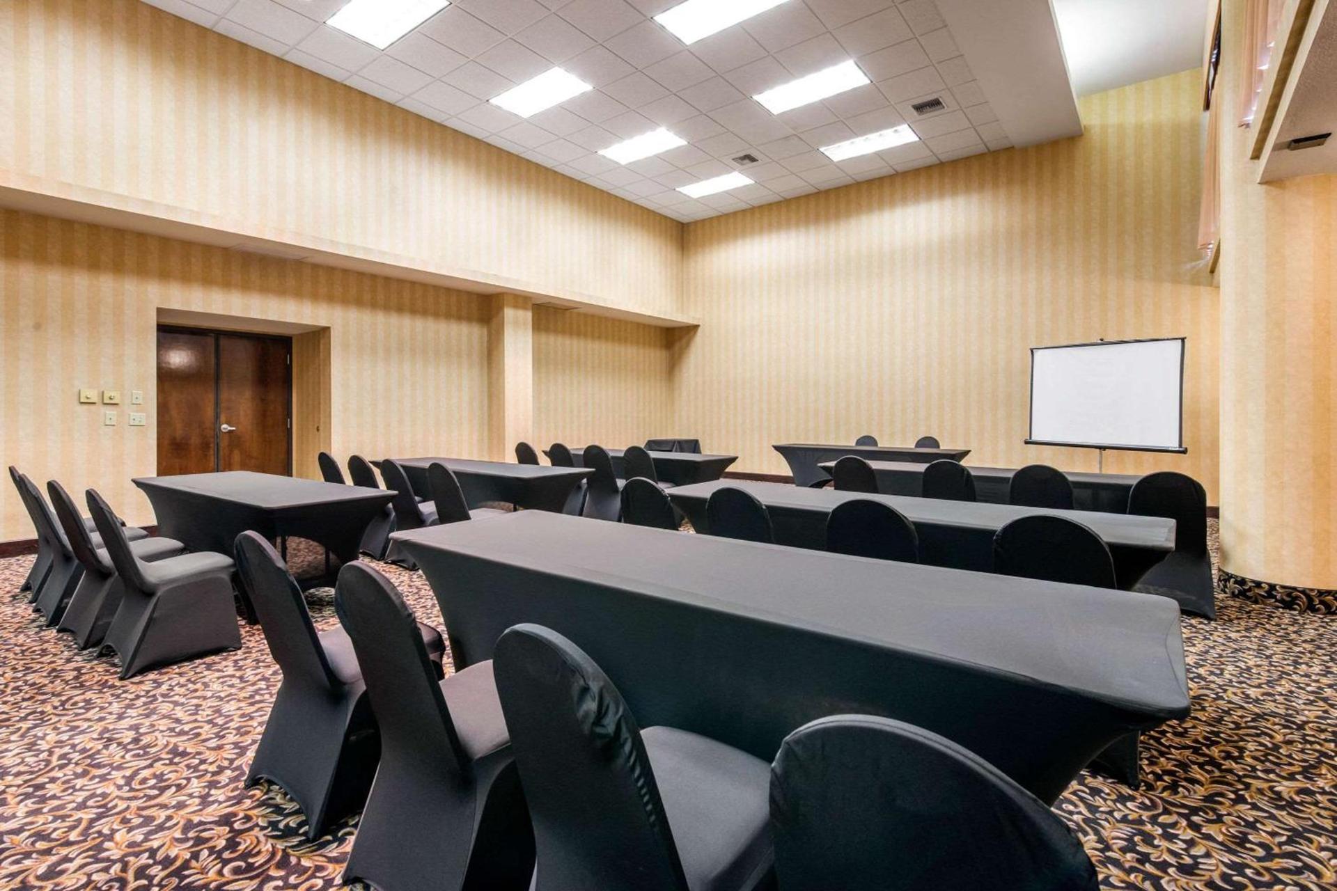 Quality Inn & Suites Tarpon Springs South photo 36