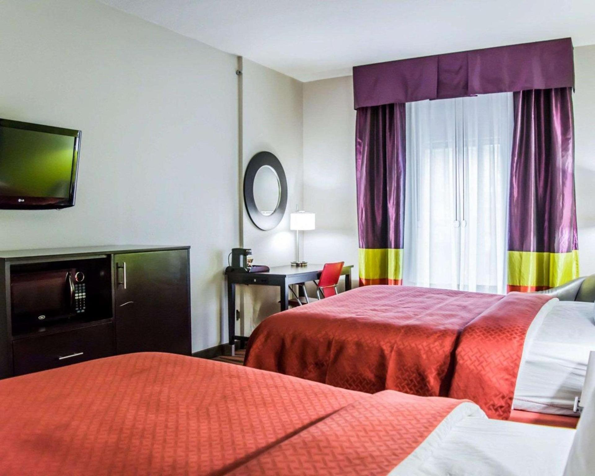 Quality Suites Fort Myers I-75 photo 11