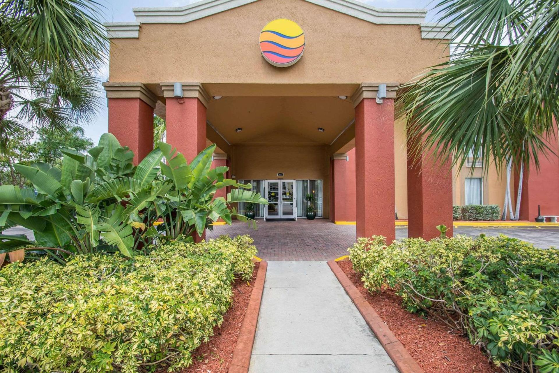 Comfort Inn & Suites Fort Lauderdale West Turnpike photo 31