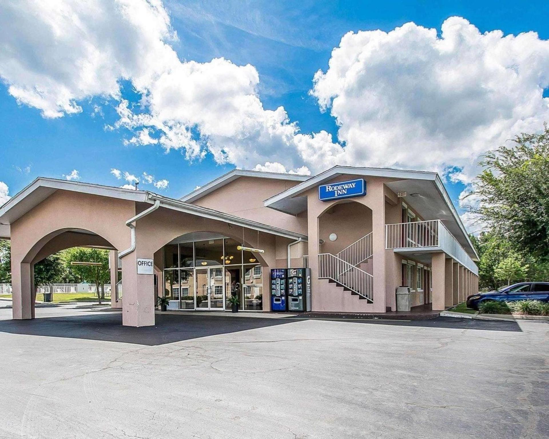 Rodeway Inn Gainesville - University Area photo 1