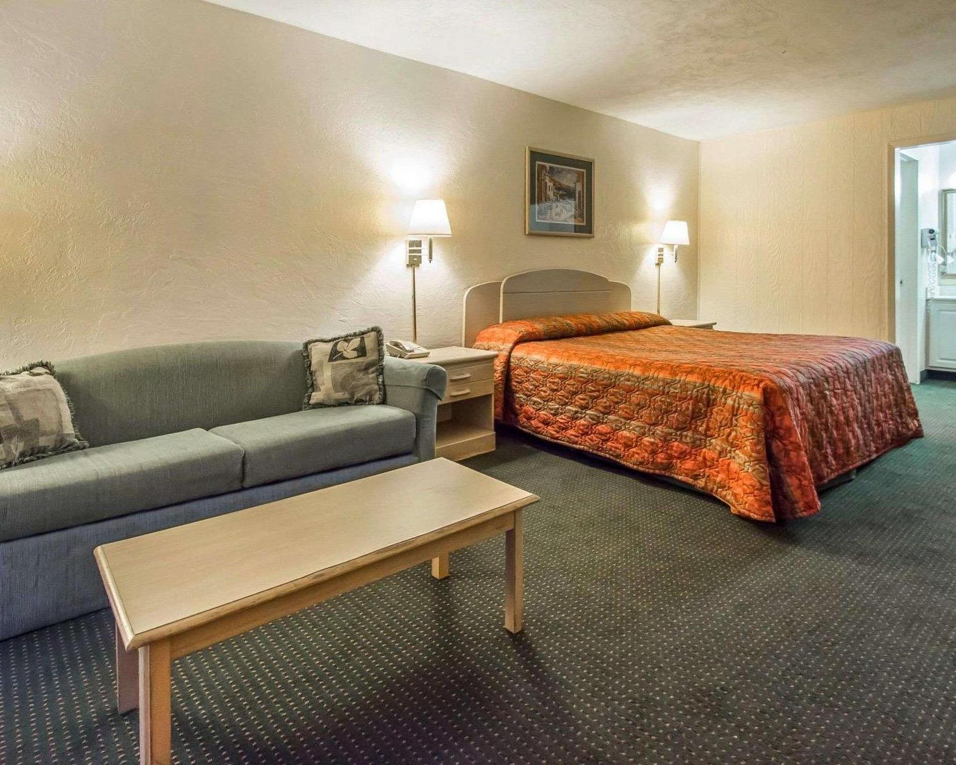 Rodeway Inn Gainesville - University Area photo 8