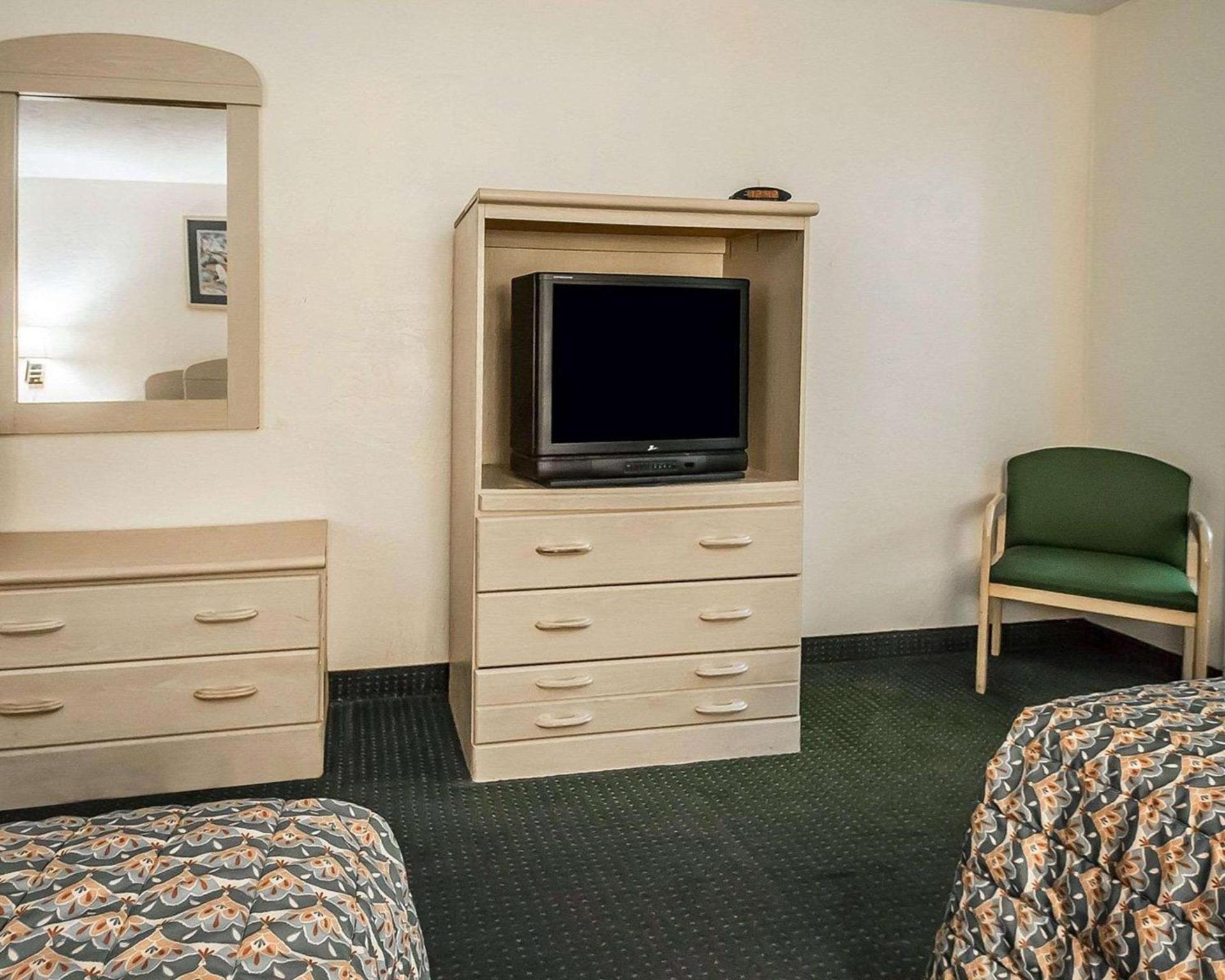 Rodeway Inn Gainesville - University Area photo 10