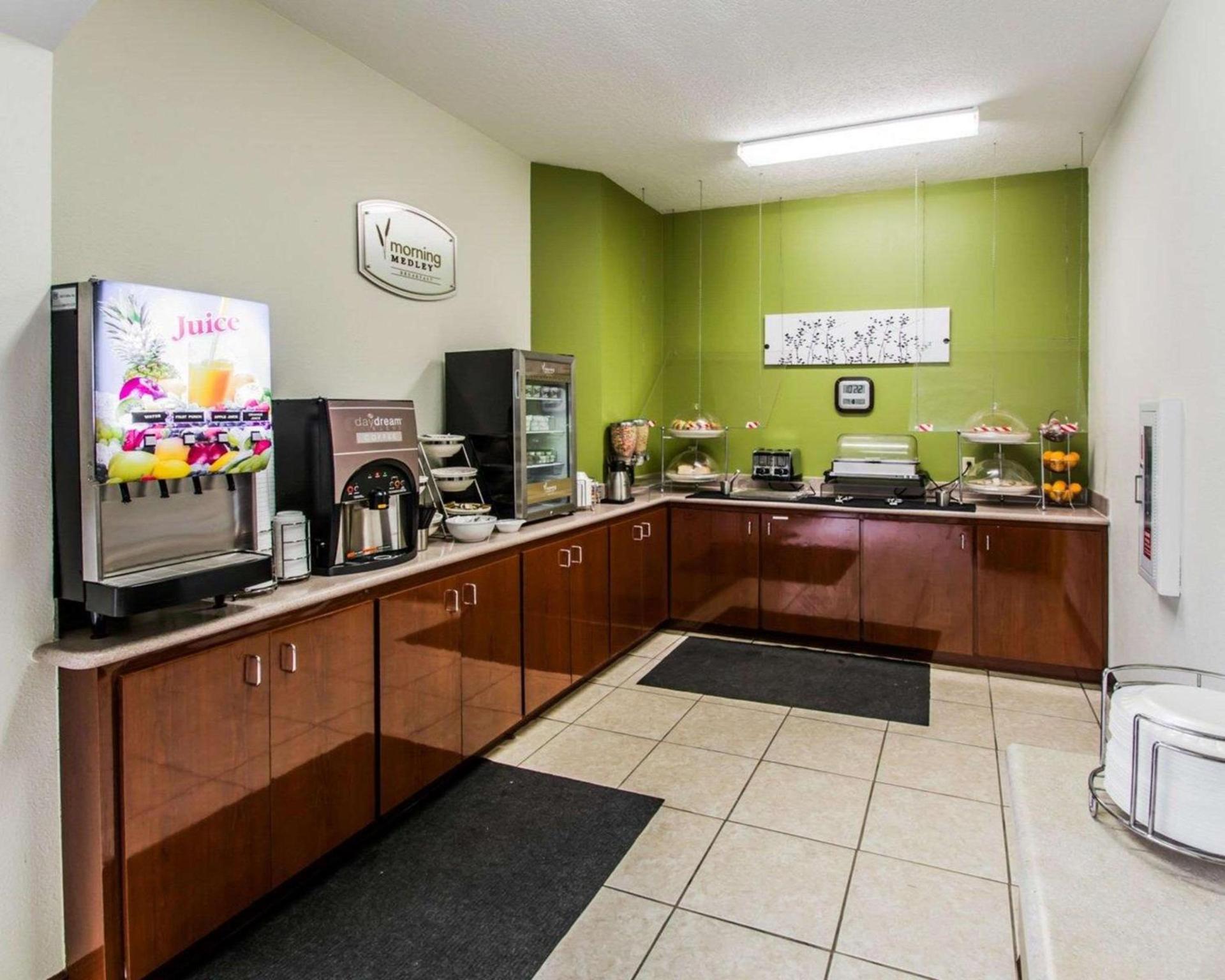 Sleep Inn & Suites Orlando International Airport photo 31