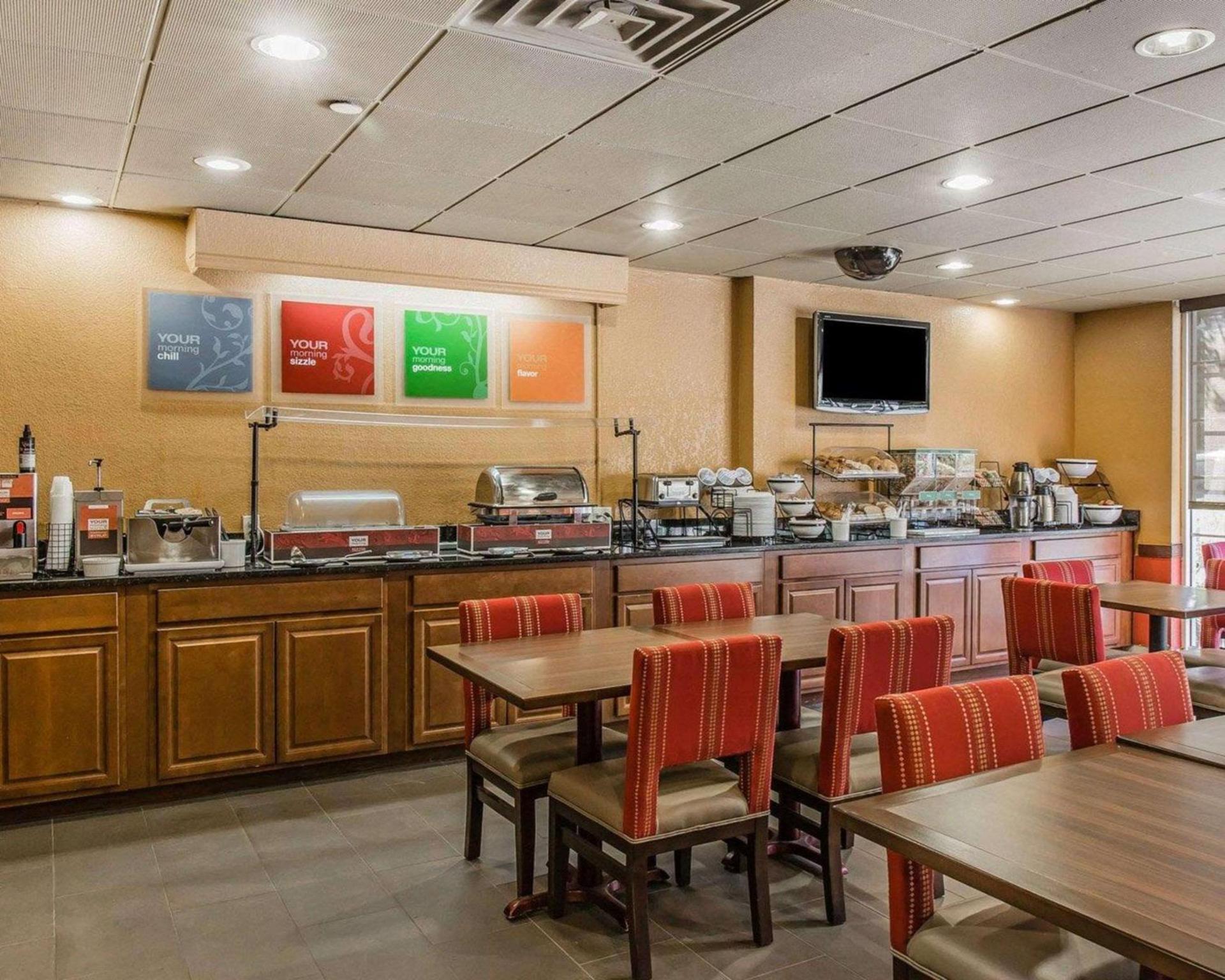 Comfort Inn & Suites Lakeland North I-4 photo 3