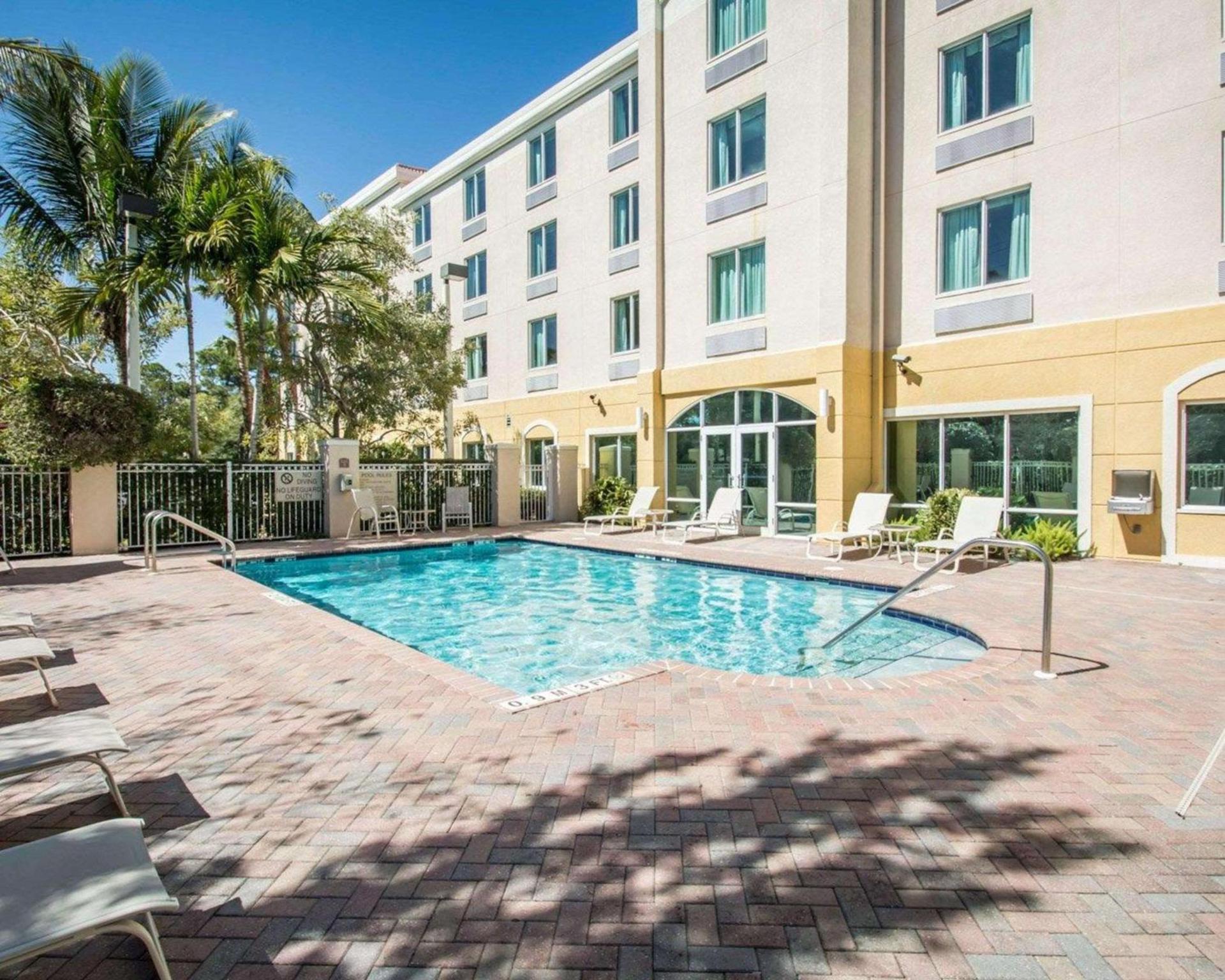 Comfort Inn & Suites Jupiter I-95 photo 5