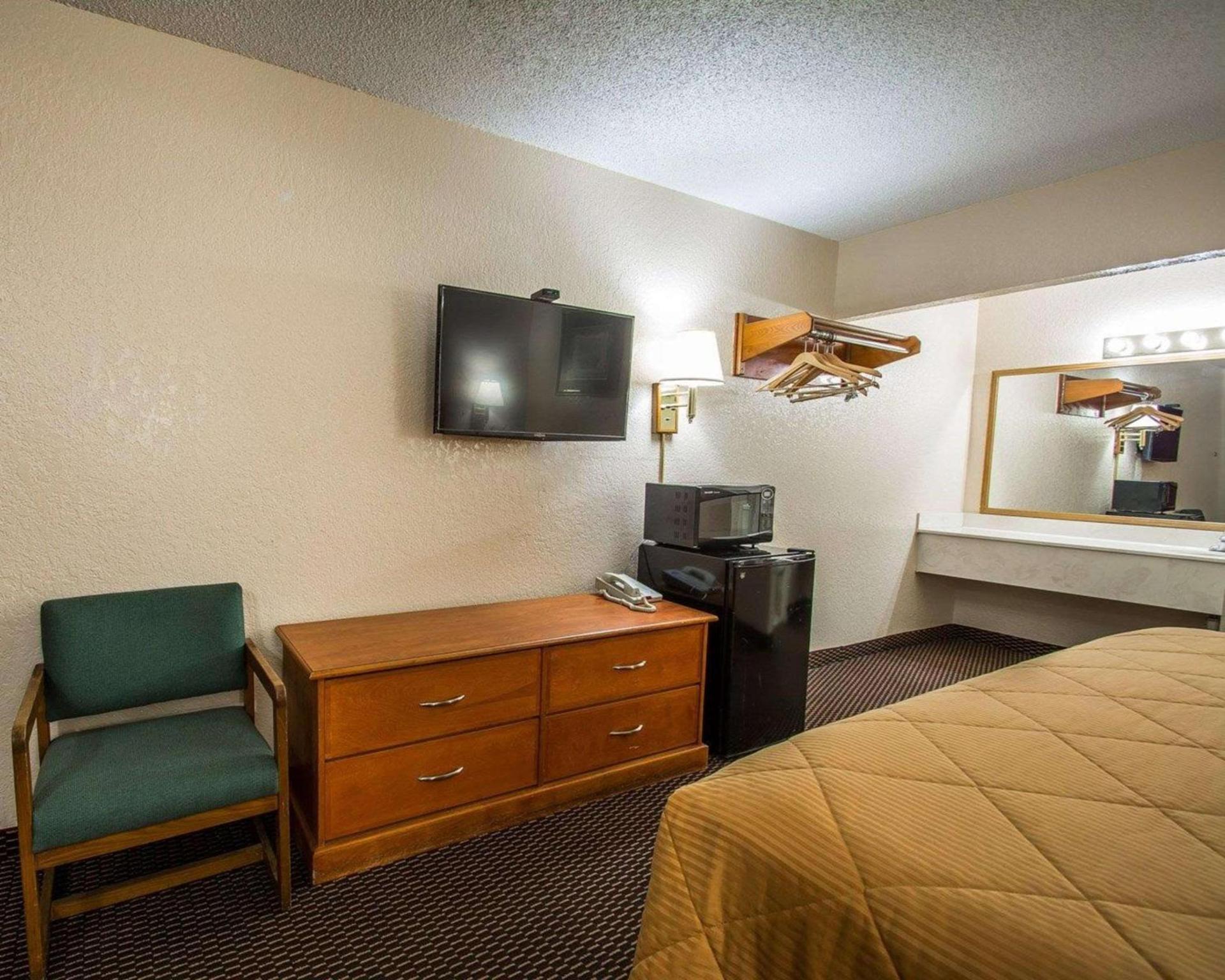 Rodeway Inn Fort Pierce I-95 photo 16