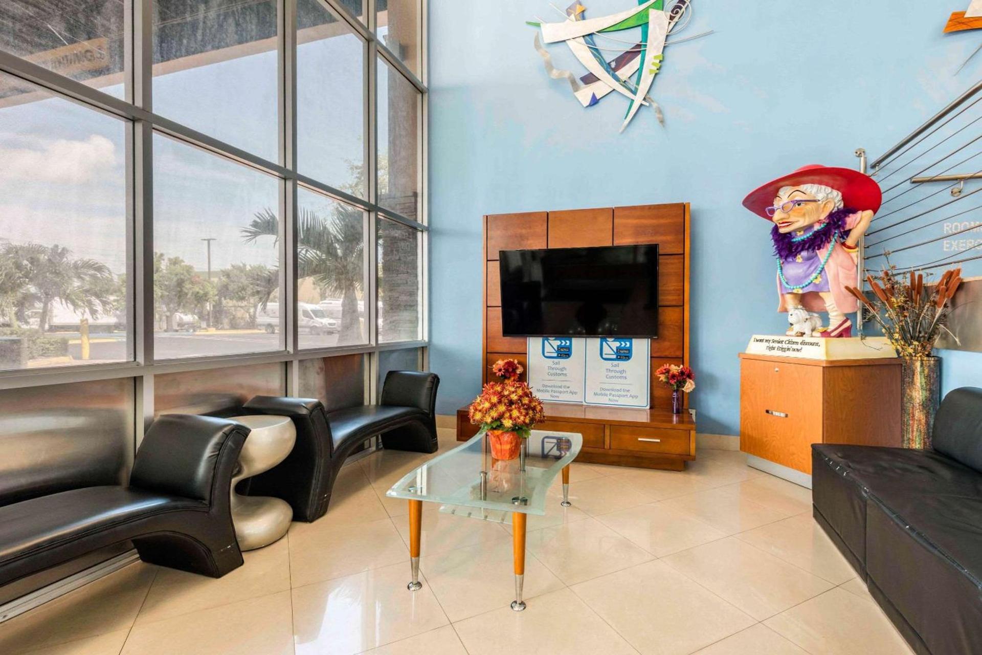 Rodeway Inn & Suites Fort Lauderdale Airport & Cruise Port photo 7