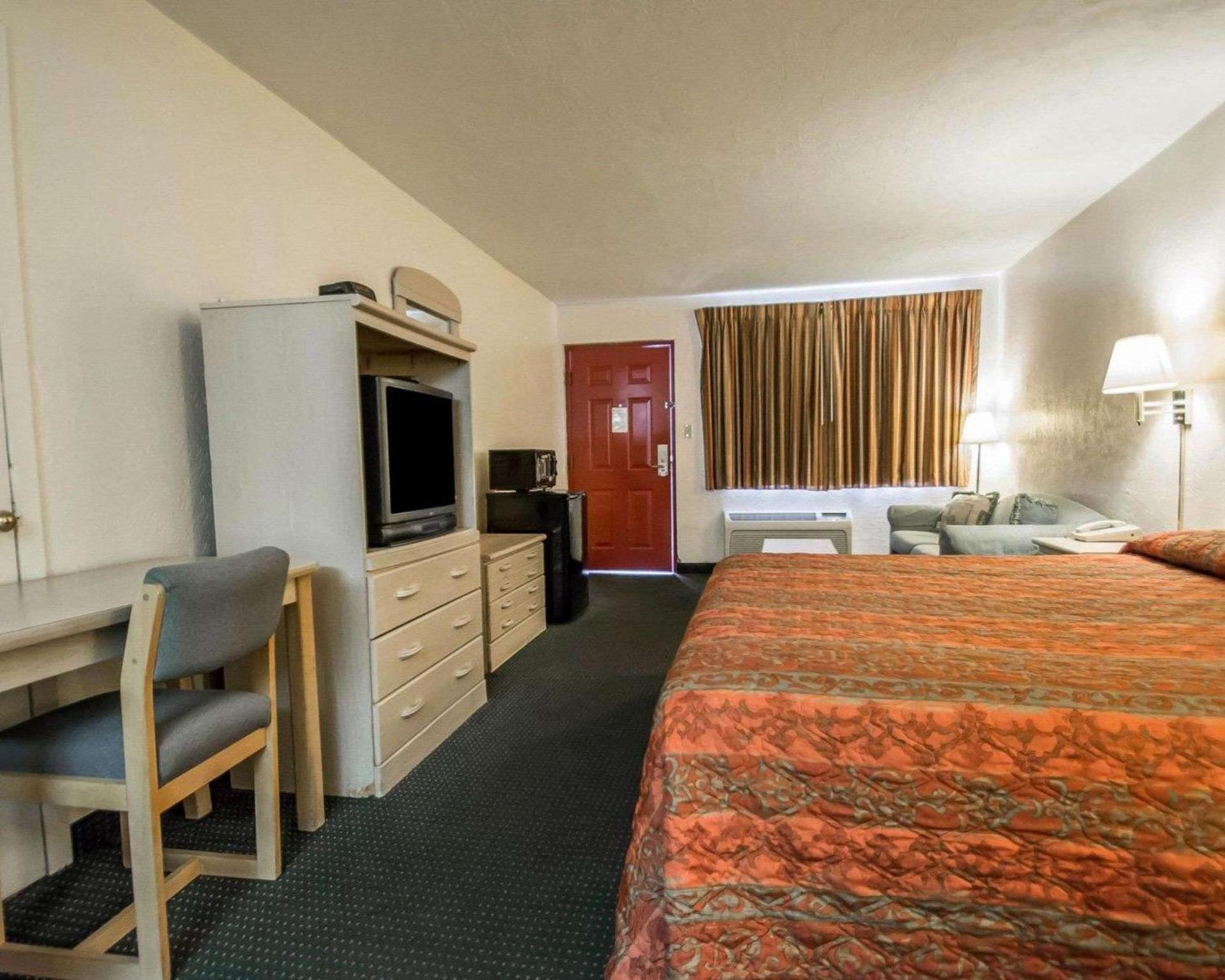 Rodeway Inn Gainesville - University Area photo 28
