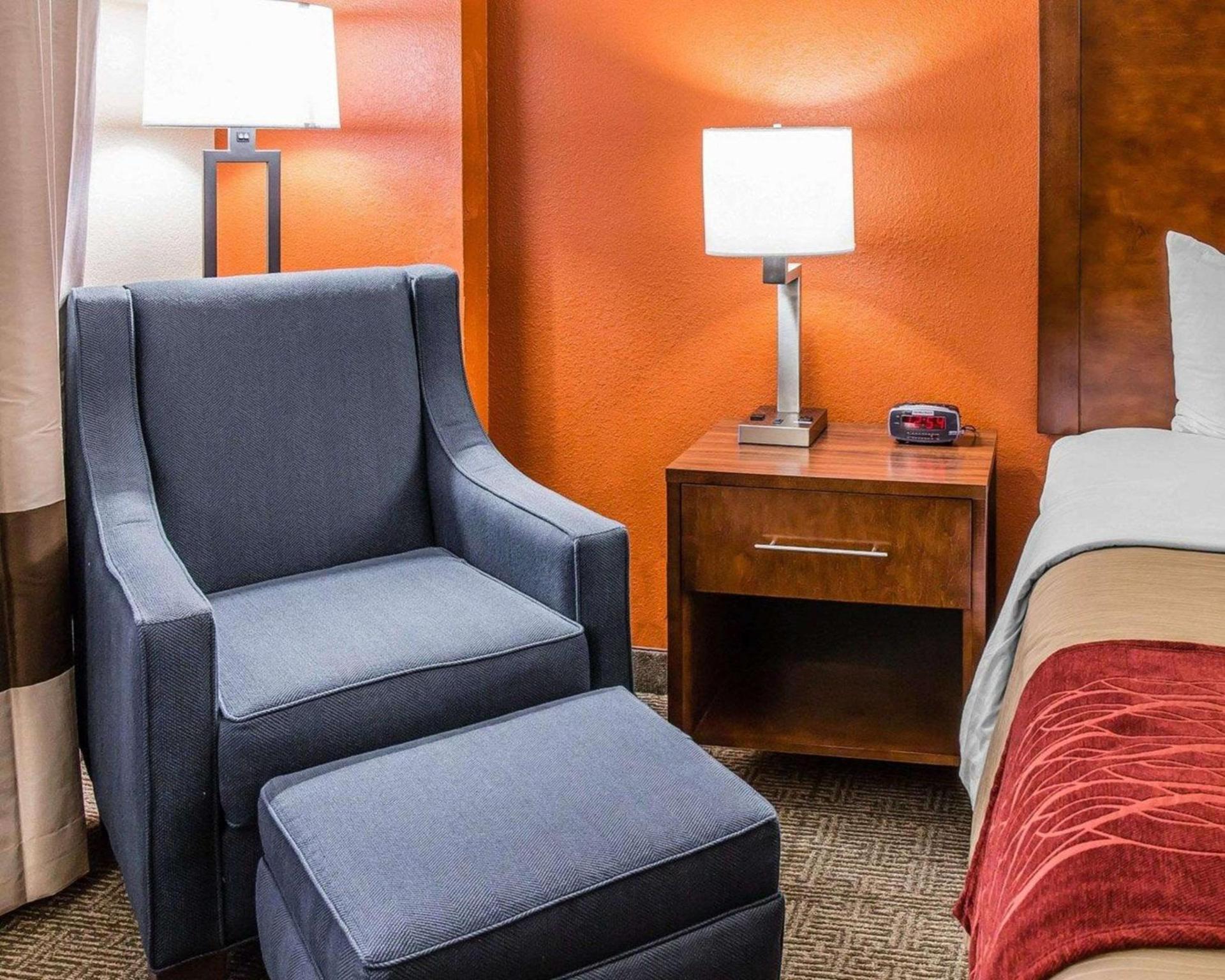 Comfort Inn & Suites Lakeland North I-4 photo 26