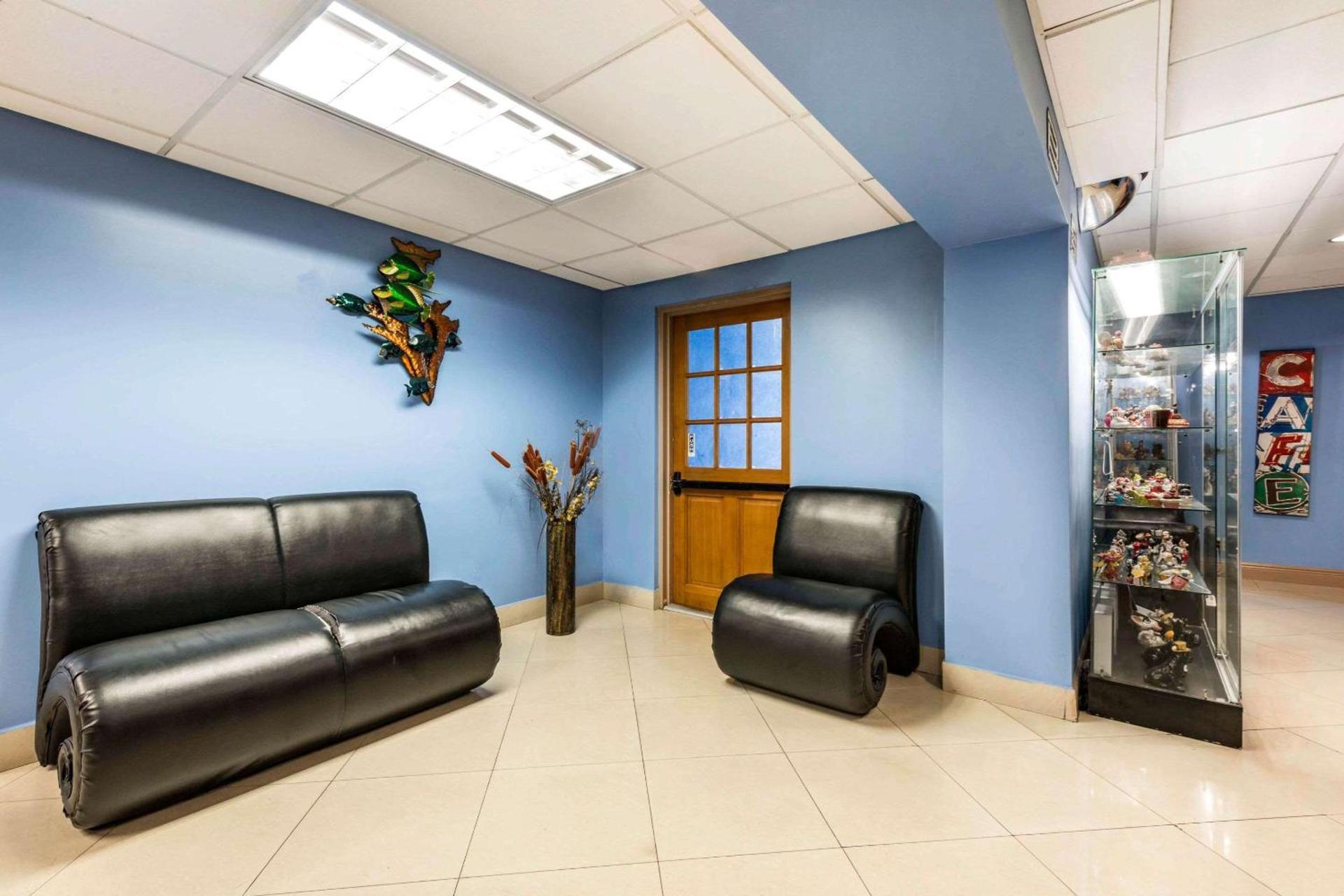 Rodeway Inn & Suites Fort Lauderdale Airport & Cruise Port photo 8