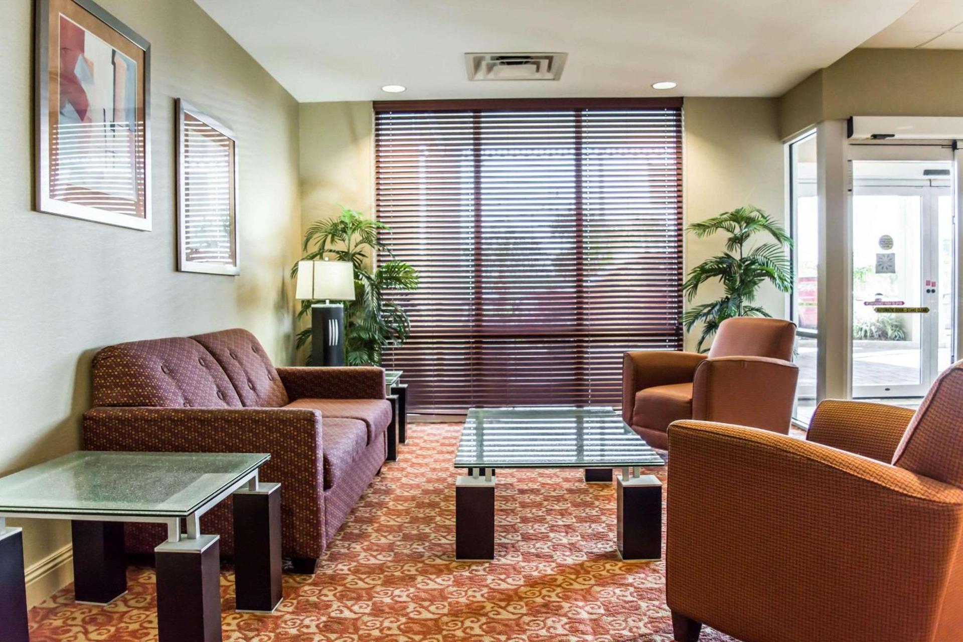 Comfort Suites Palm Bay - Melbourne photo 28